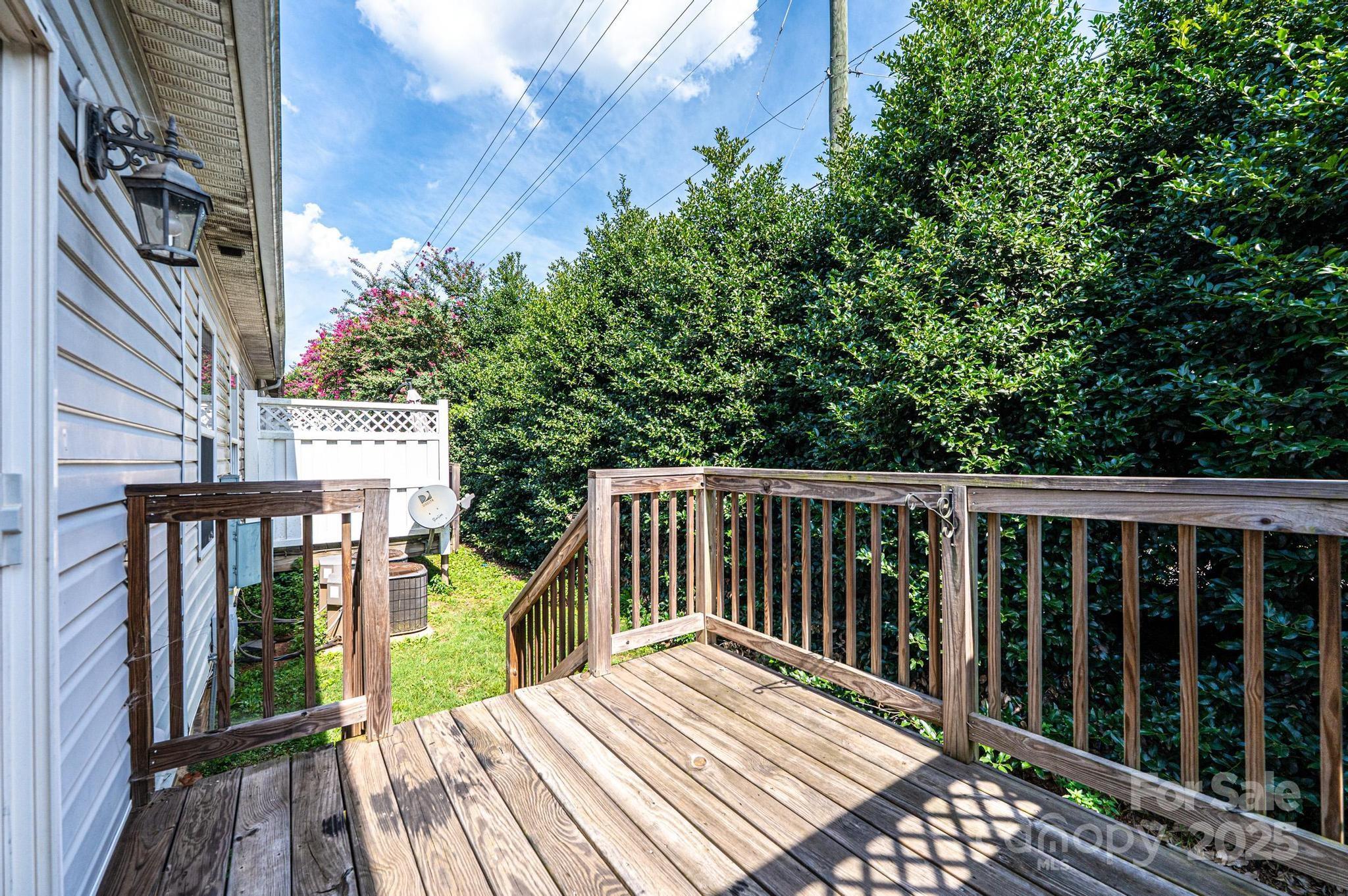 1492 Mulberry Ridge Drive Property Photo 6