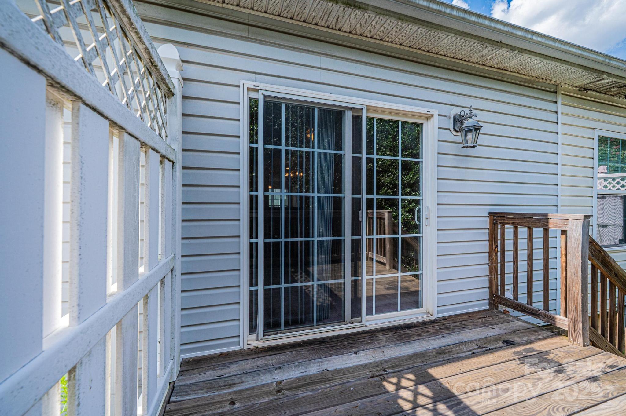 1492 Mulberry Ridge Drive Property Photo 7