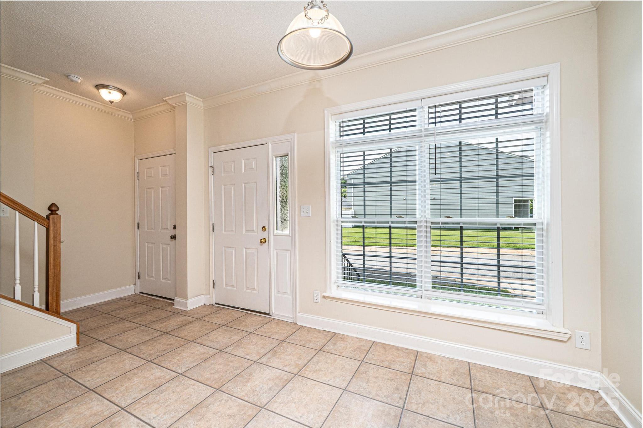 1492 Mulberry Ridge Drive Property Photo 8