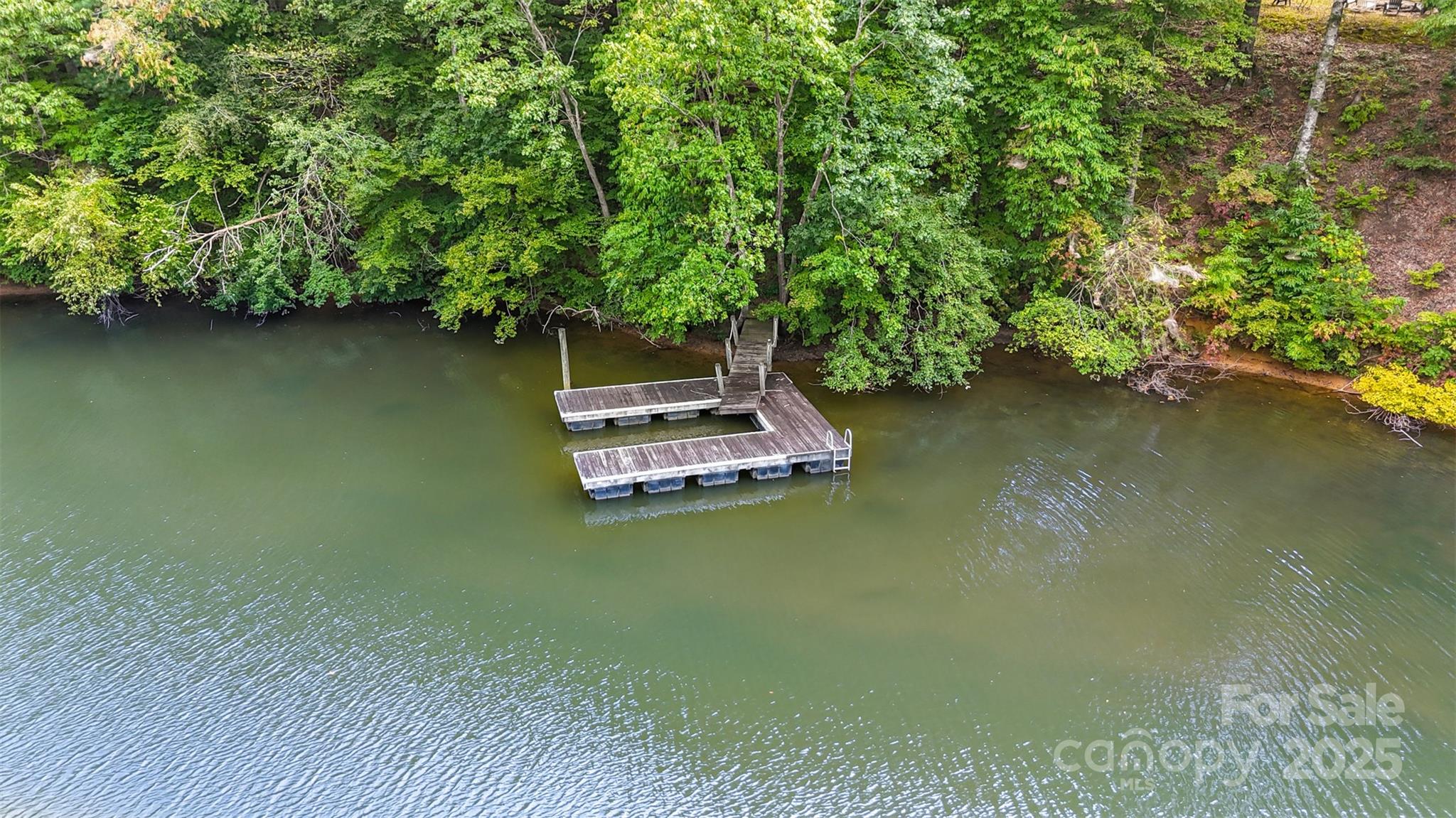 8068 Summit Ridge Drive Property Photo 1