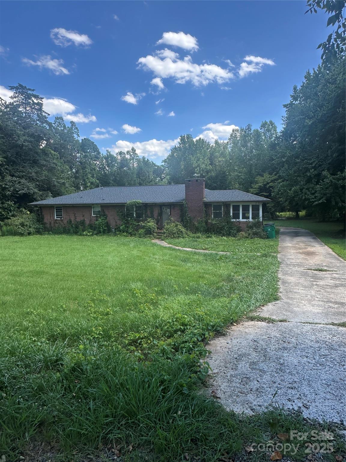 326 Neal Drive Property Photo 1