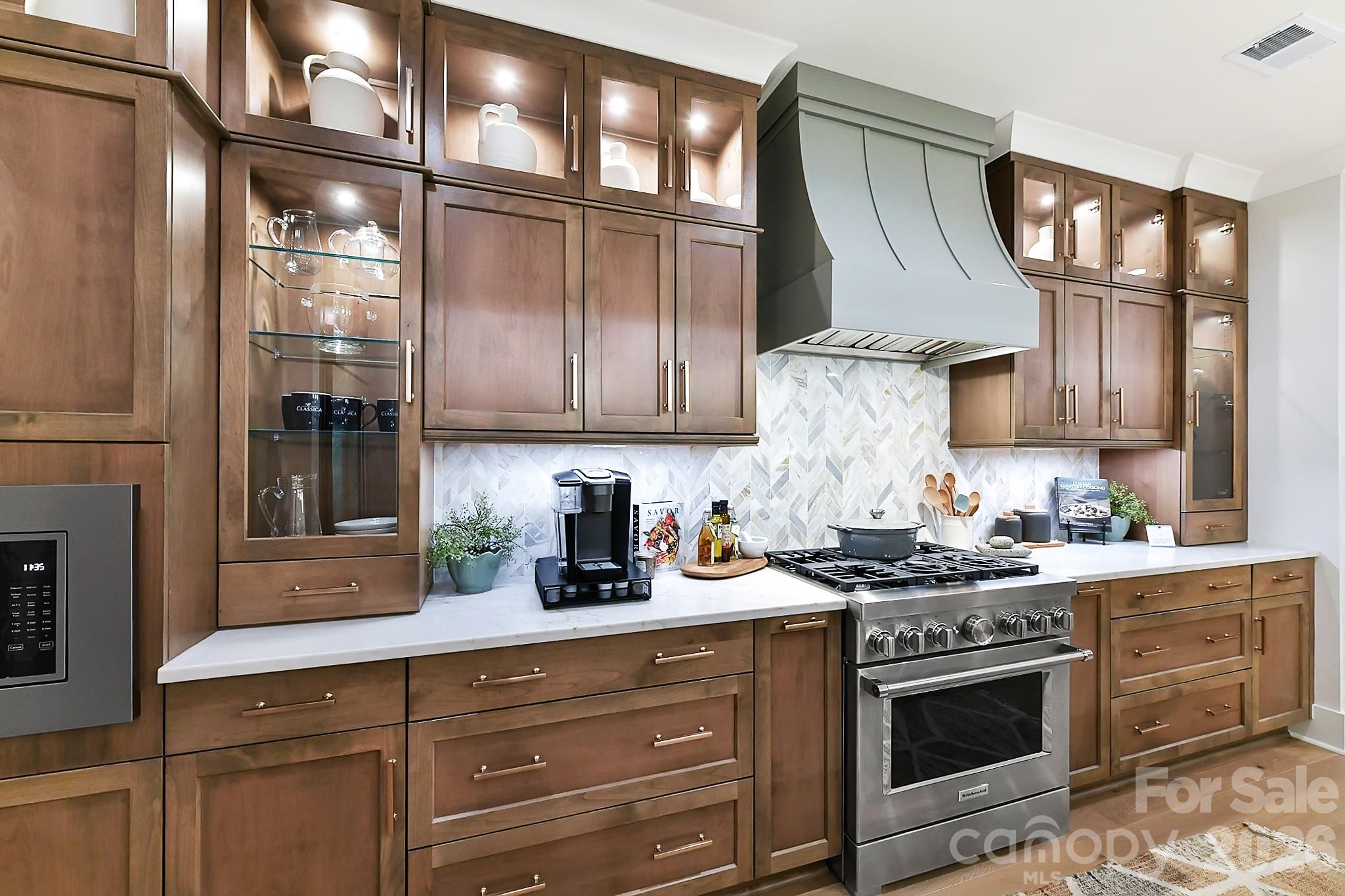 305 Weddington Grove Lane Property Photo 8