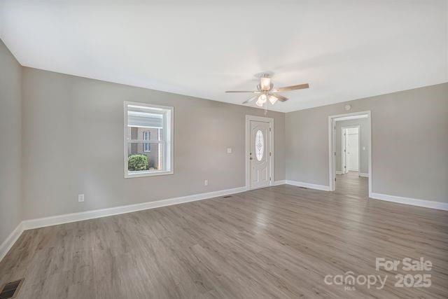 222 S Main Gq Street Property Photo 5