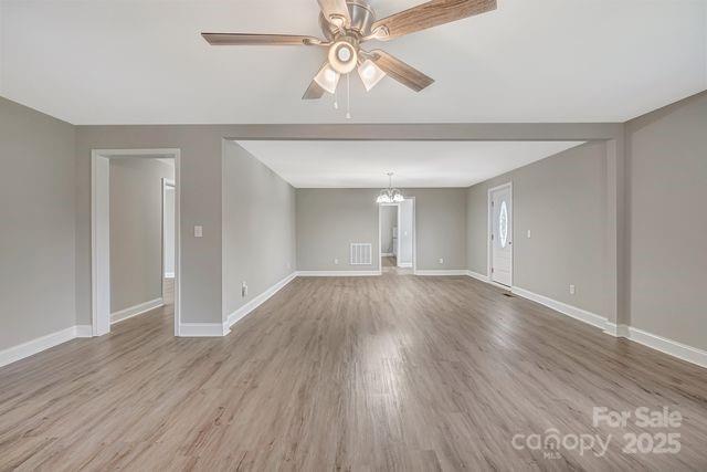 222 S Main Gq Street Property Photo 6