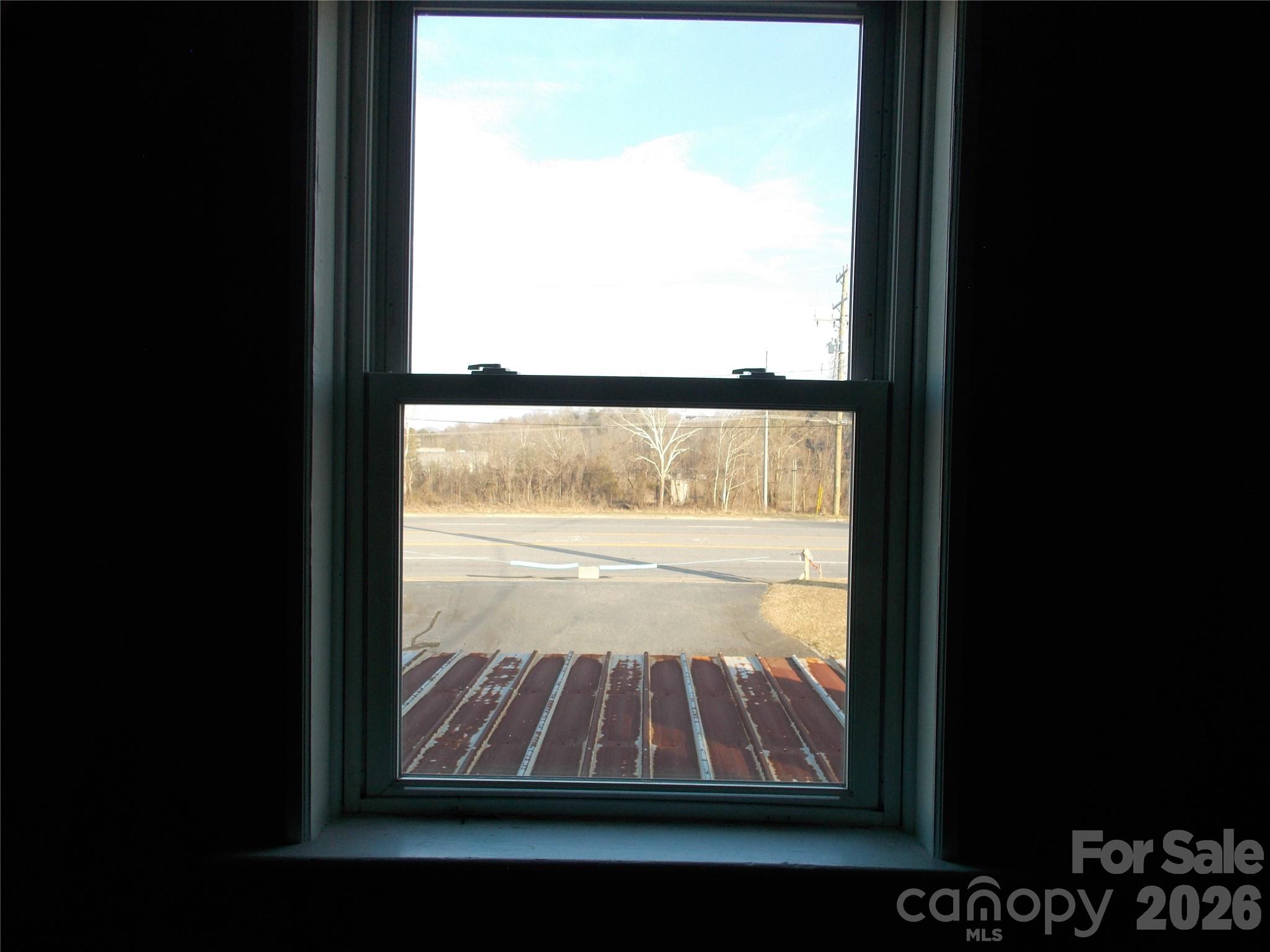 1317 &1319 Main Street Property Photo 9
