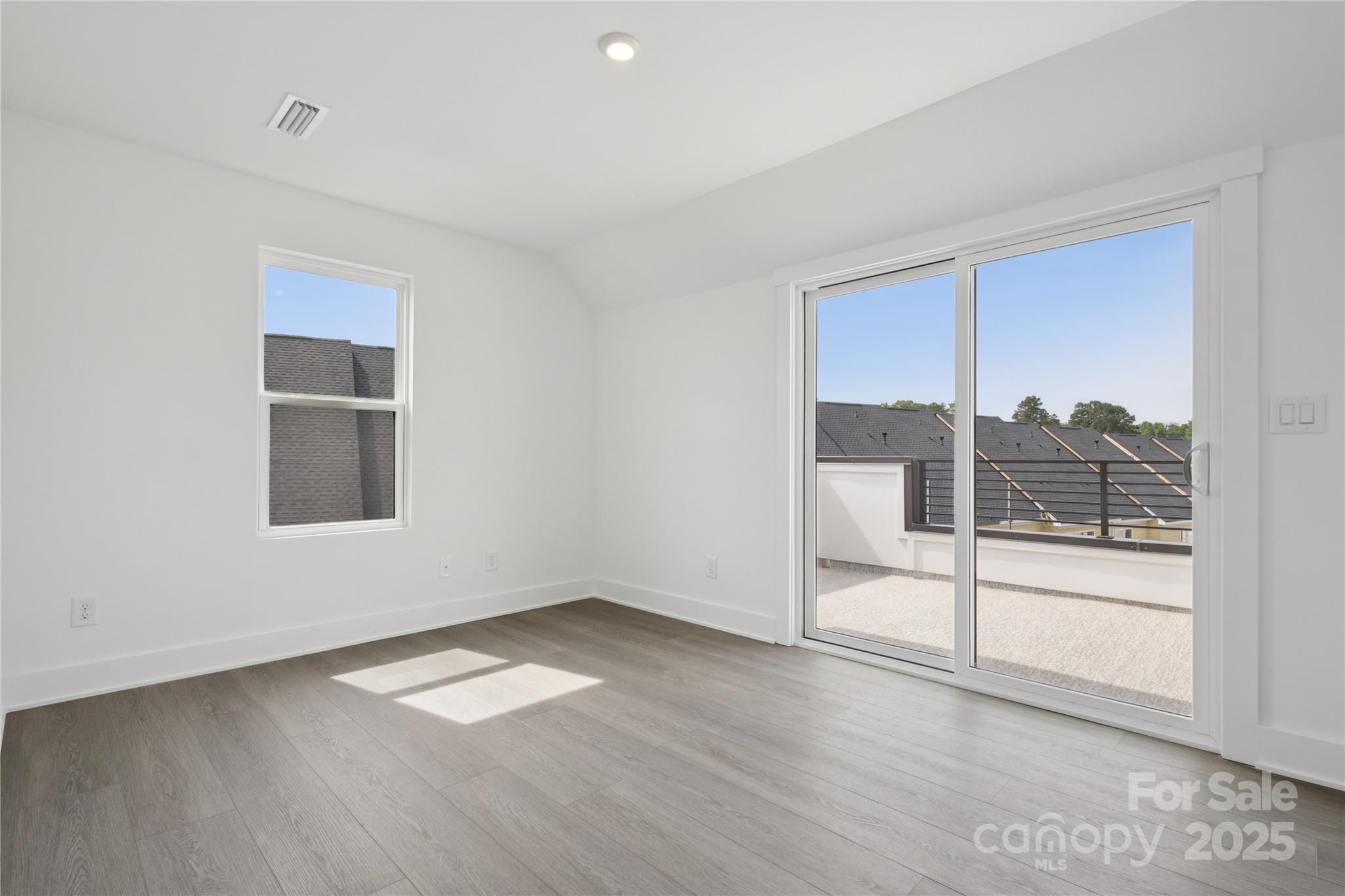 3640 S Tryon Street 24 Property Photo 4