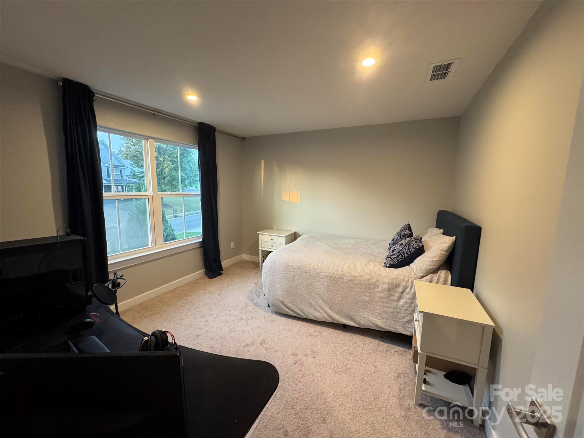 7708 W Berkeley Road Property Photo 16