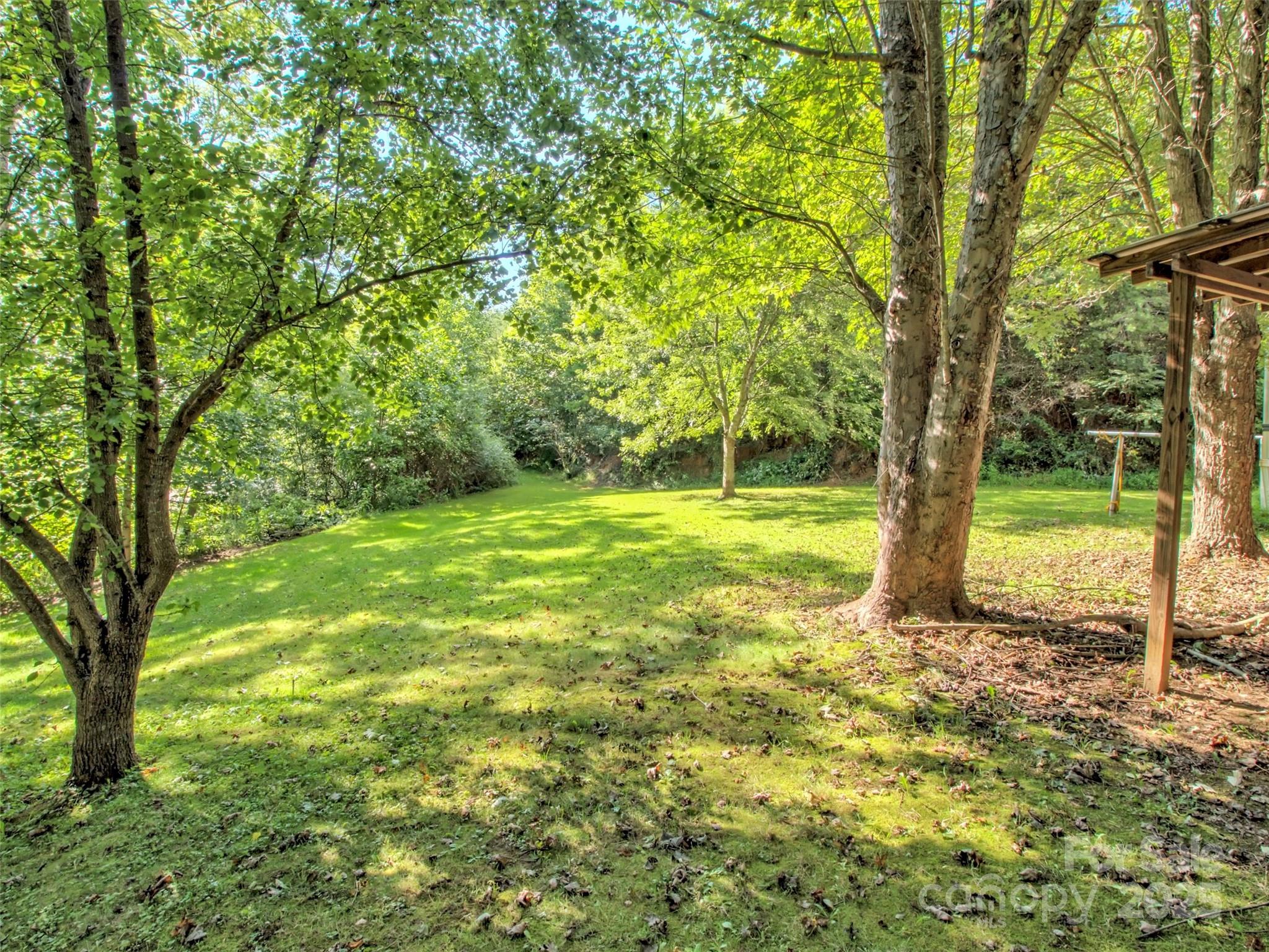 323 Jody Cove Property Photo 18