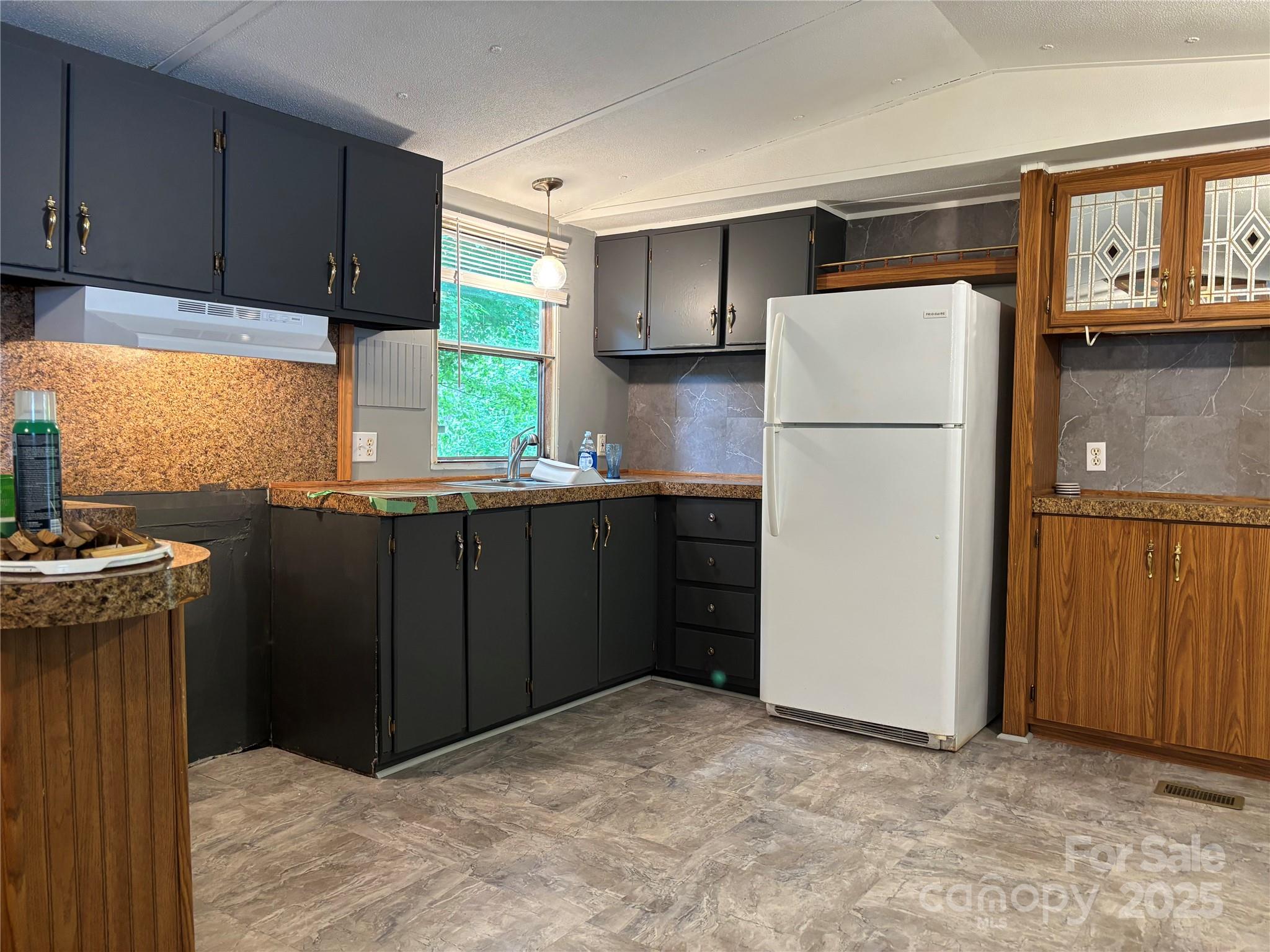 323 Jody Cove Property Photo 24