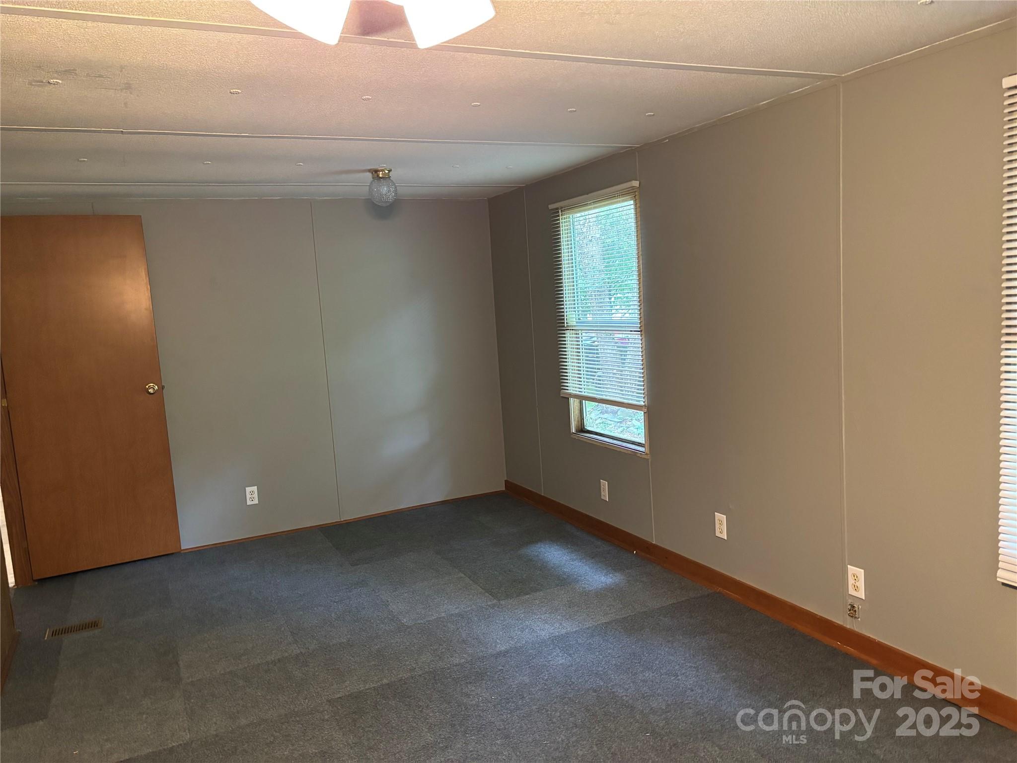 323 Jody Cove Property Photo 28