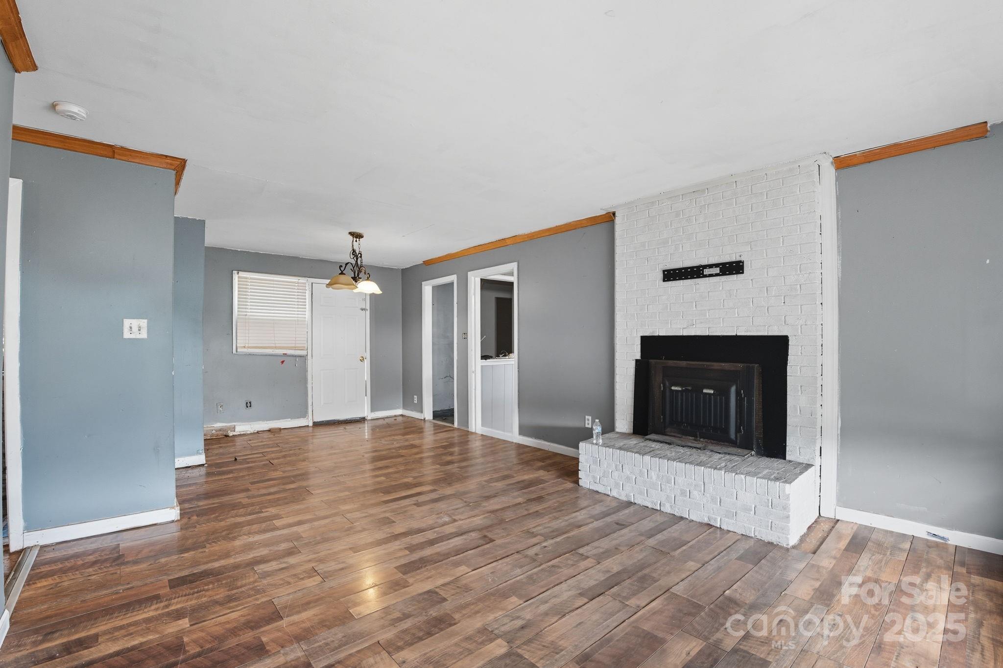 2707 Mason Street Property Photo 4