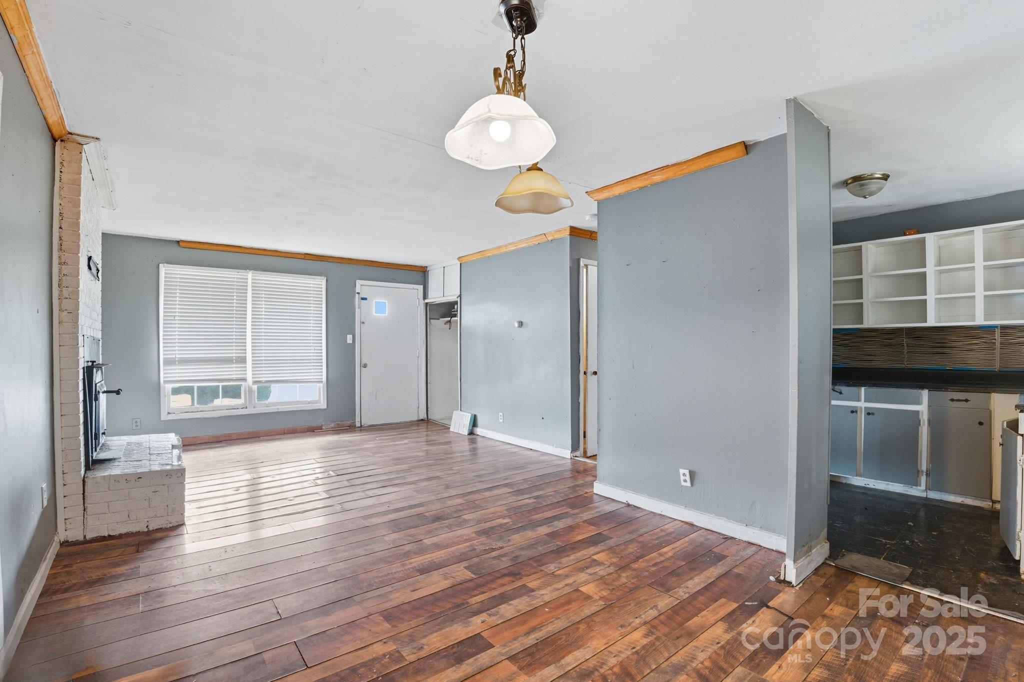 2707 Mason Street Property Photo 5