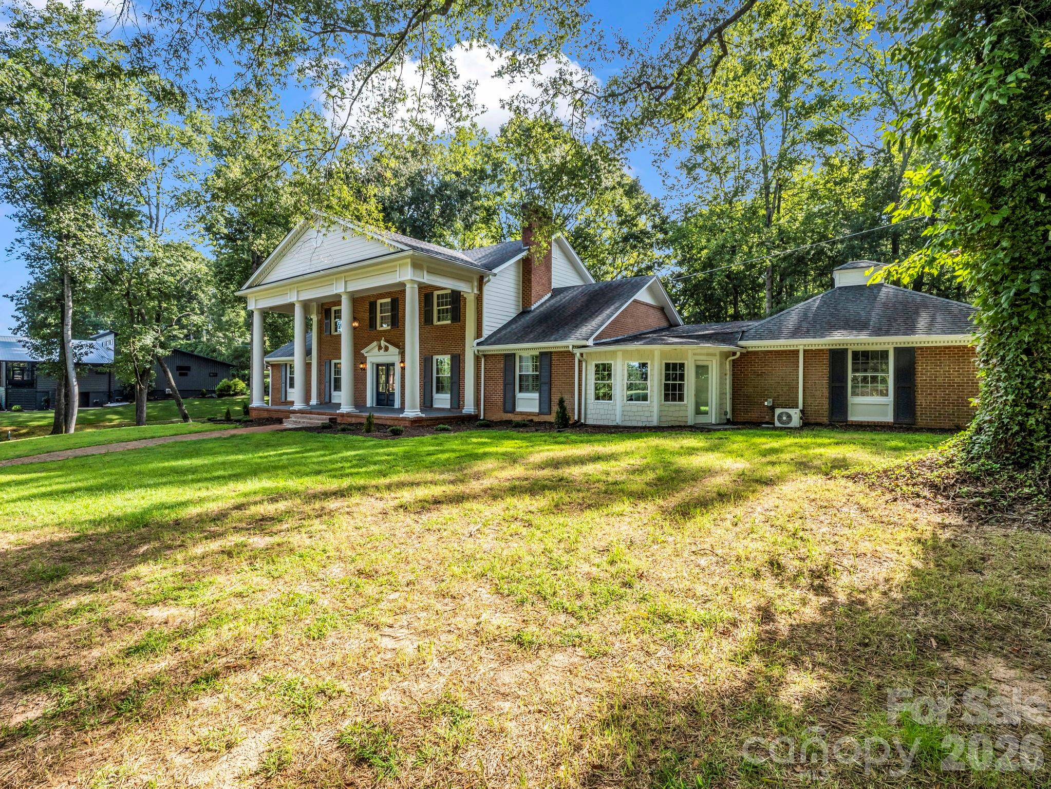 320 Country Club Acres None Property Photo 4
