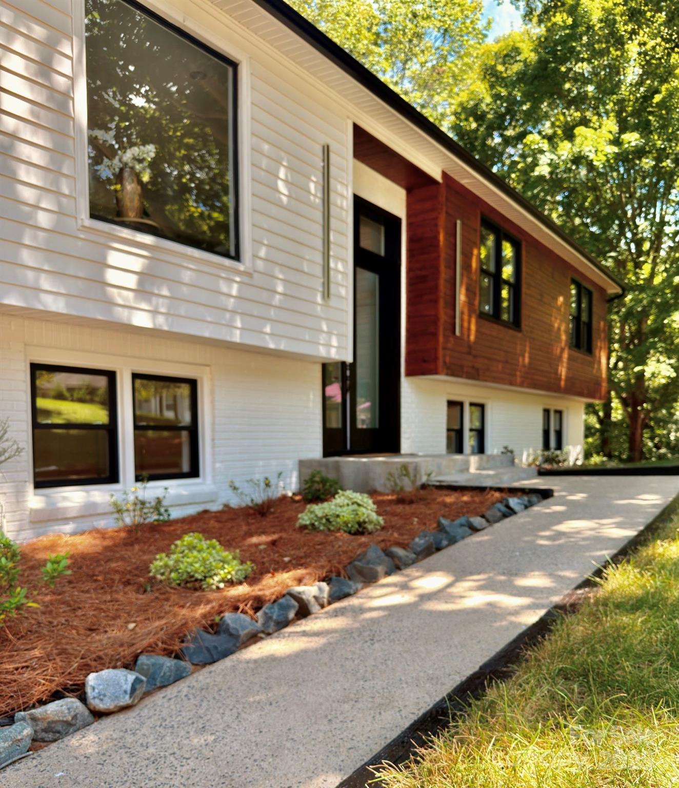 200 Kimrod Lane Property Photo 2