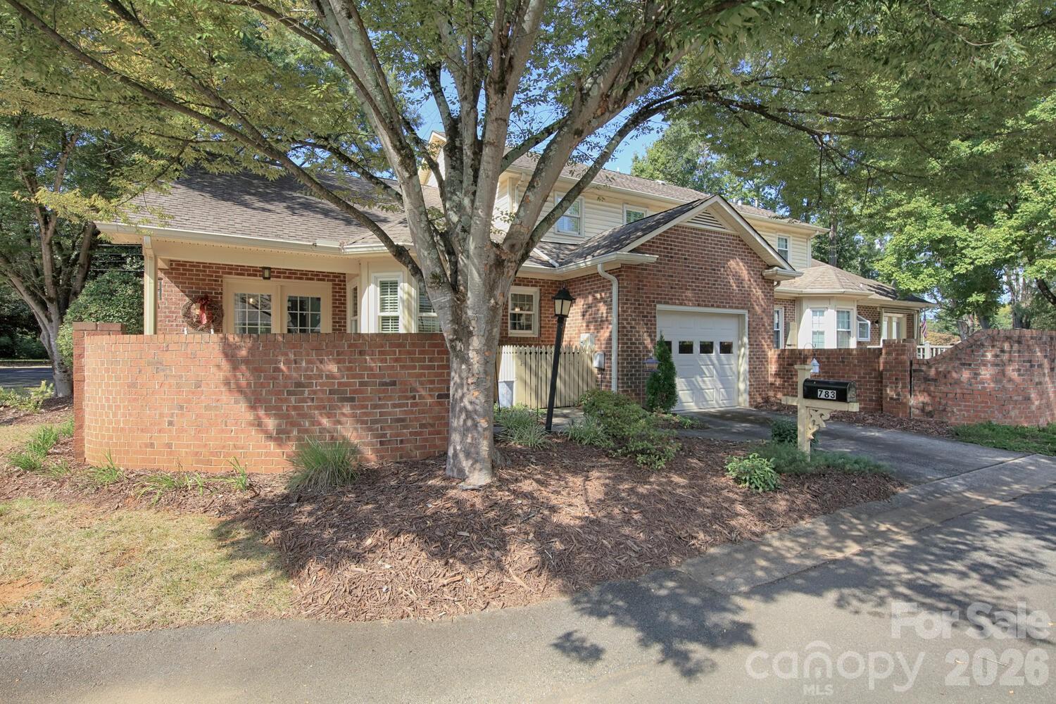 783 Union Street Property Photo 3