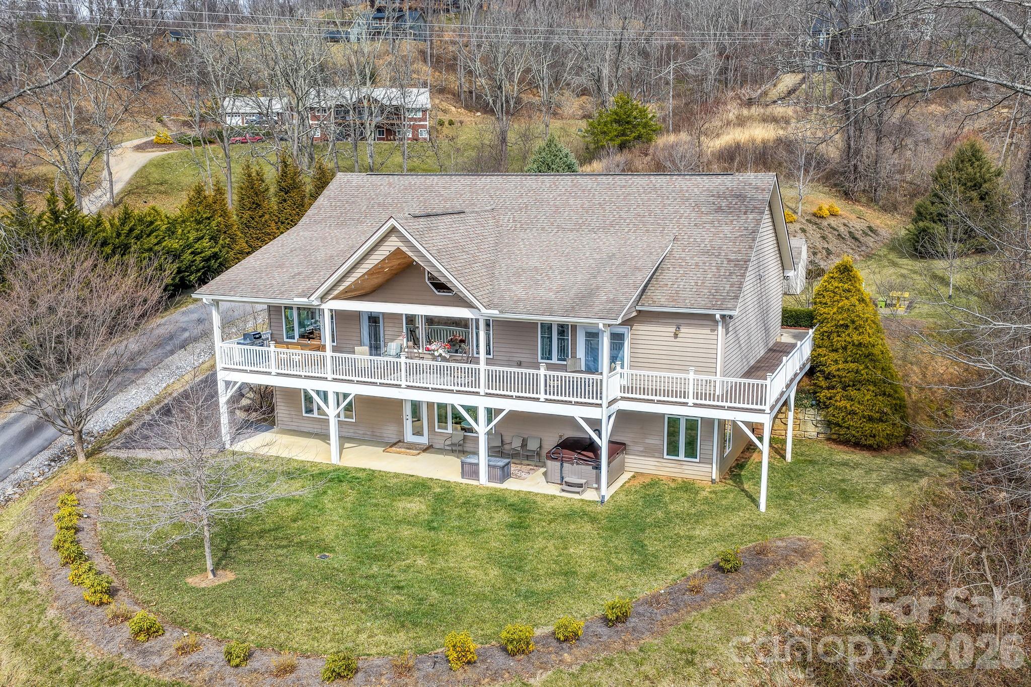 140 Debbie Loop Property Photo 2