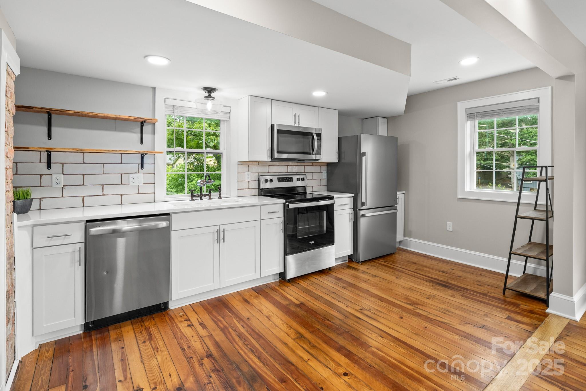 41 Vance Avenue Property Photo 23