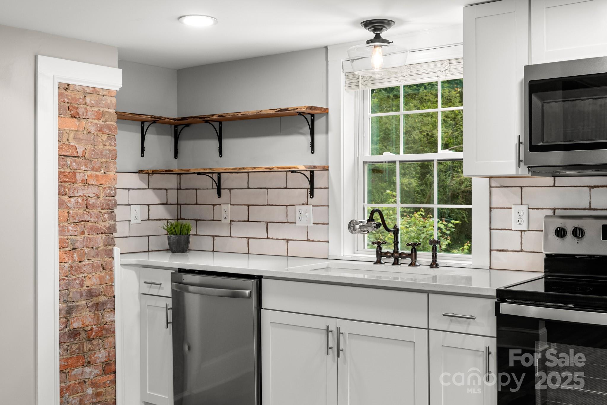 41 Vance Avenue Property Photo 24