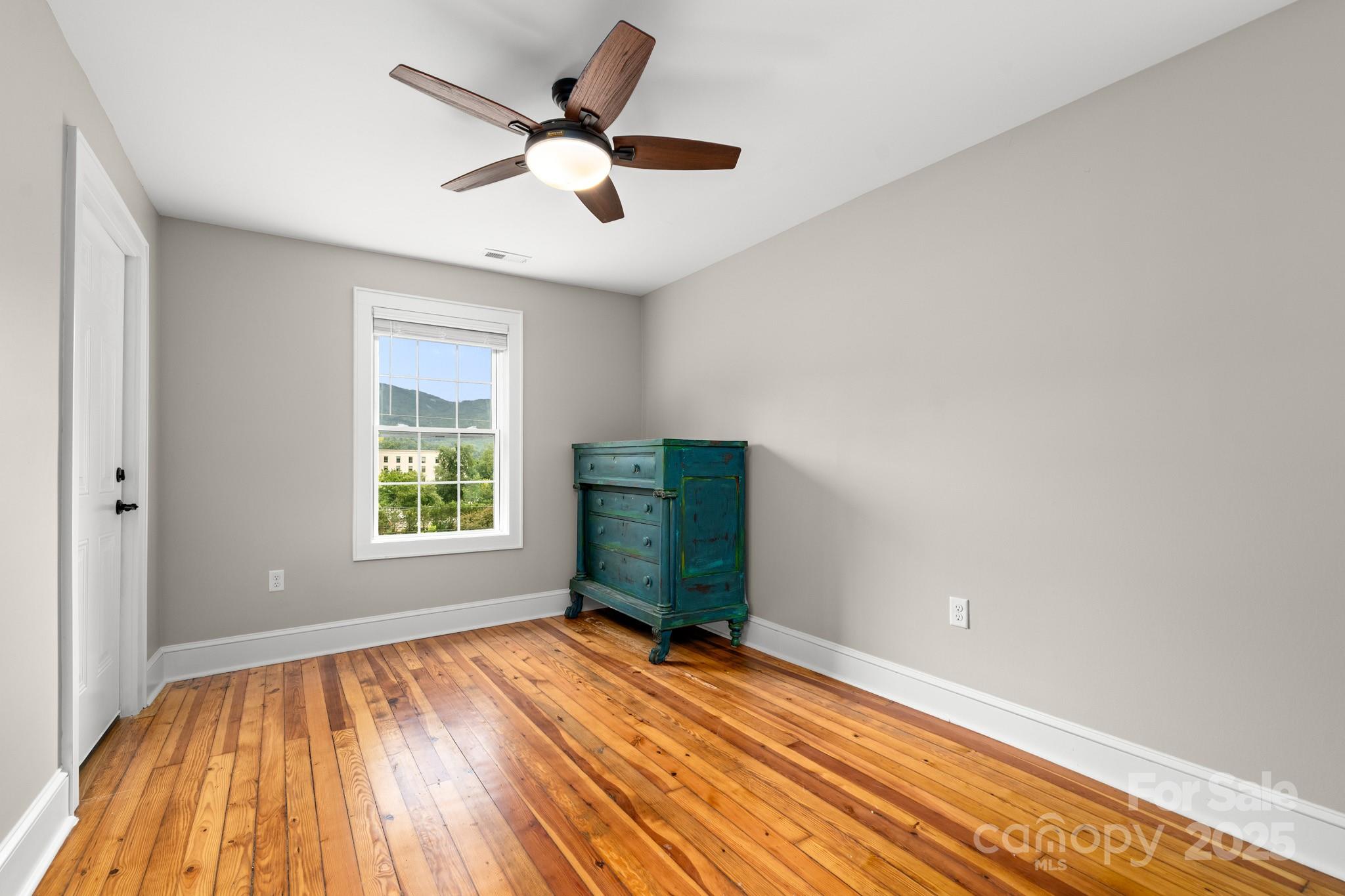 41 Vance Avenue Property Photo 28