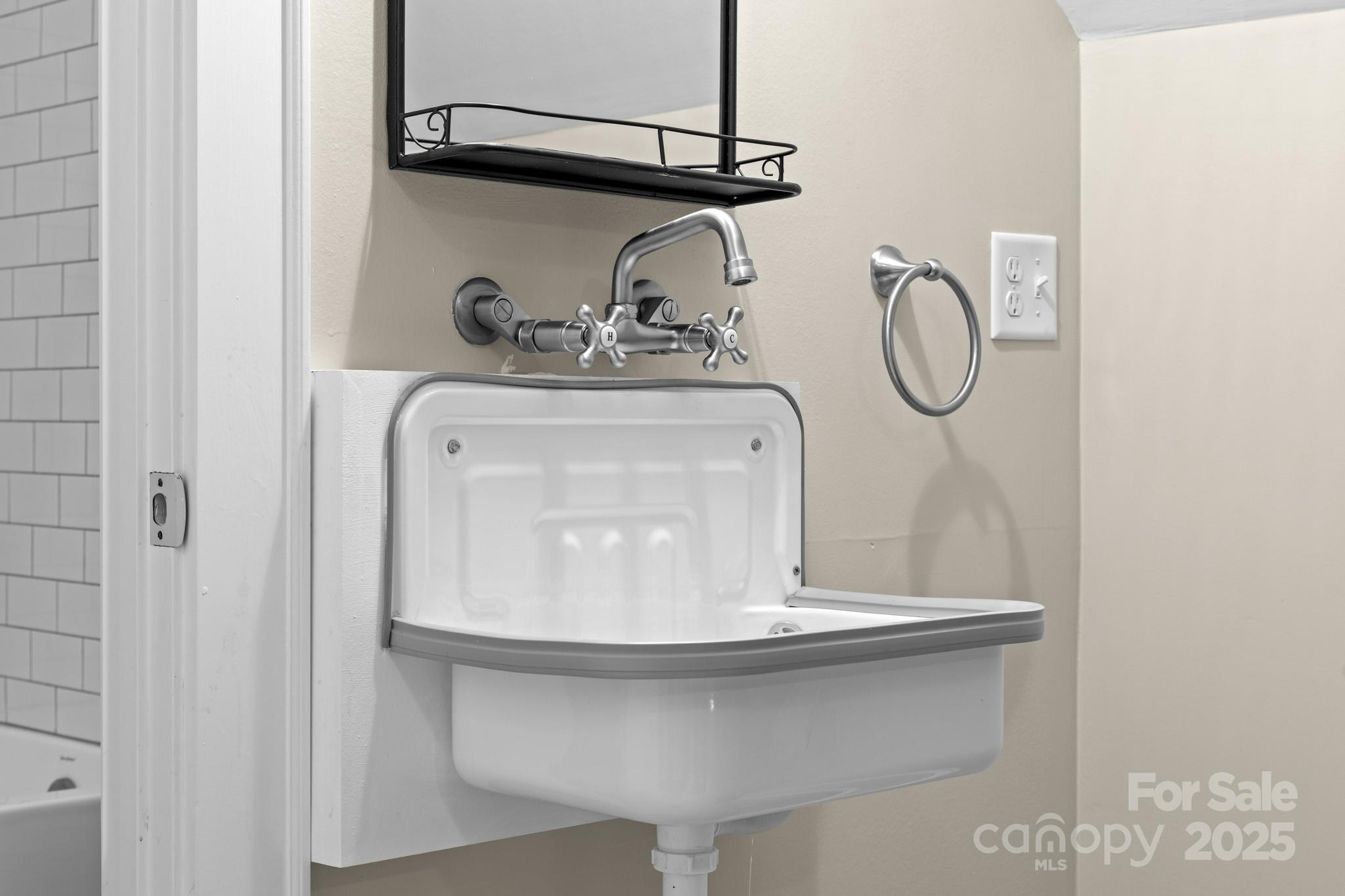 41 Vance Avenue Property Photo 36