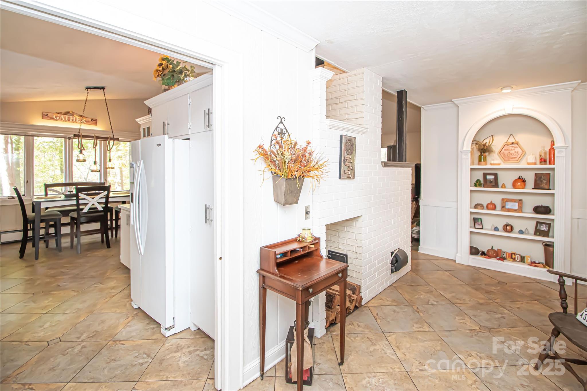 5608 Davis Road Property Photo 6