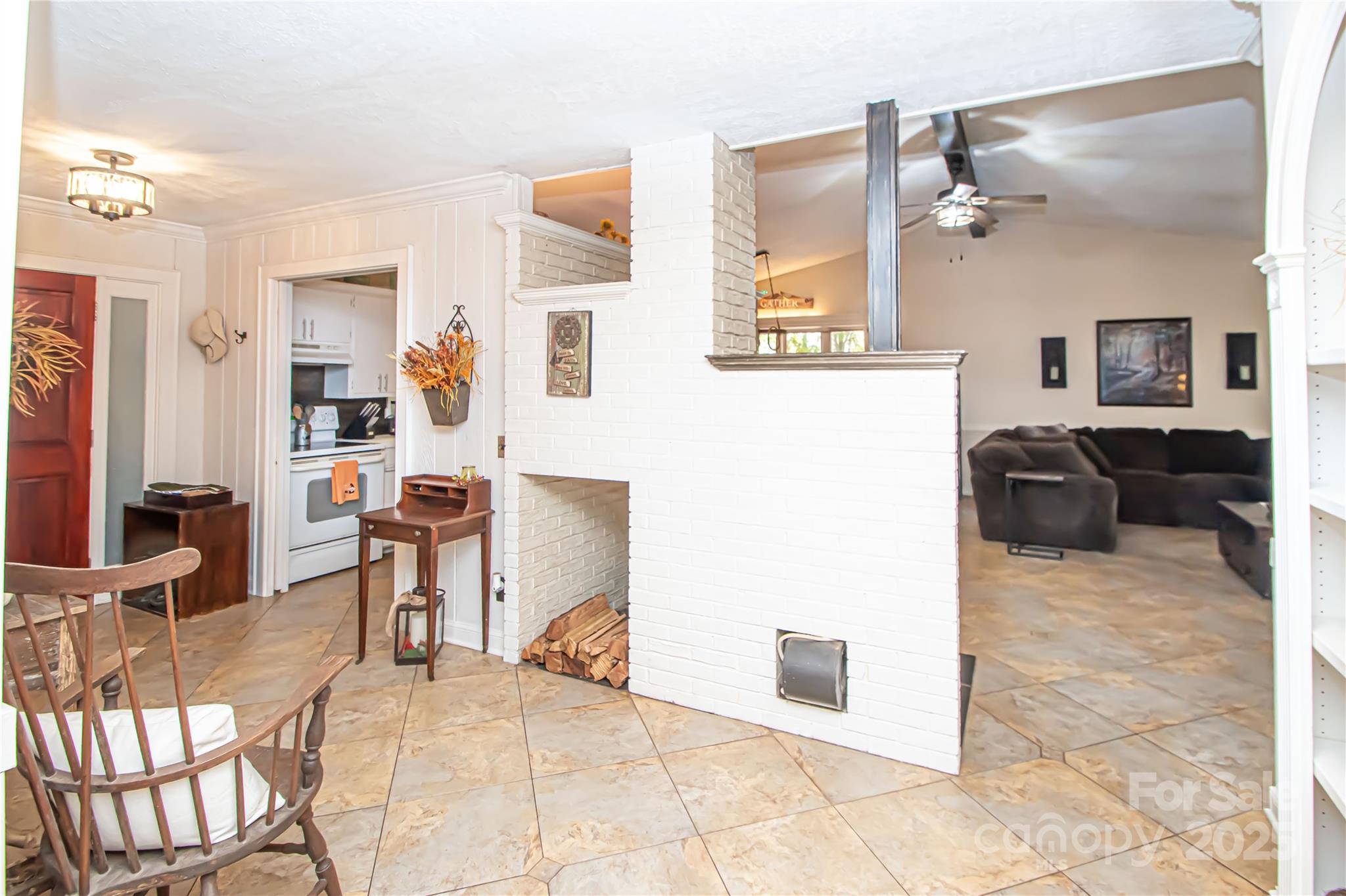 5608 Davis Road Property Photo 7