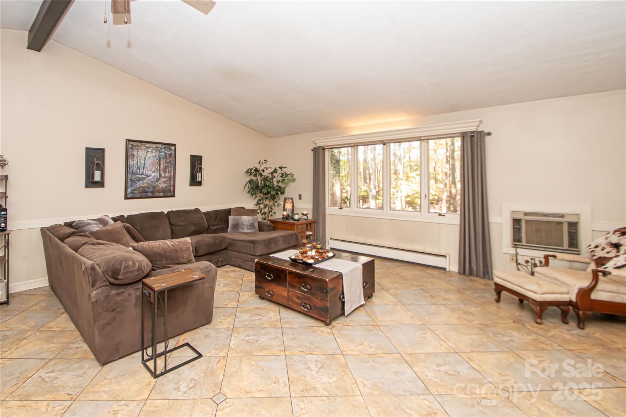 5608 Davis Road Property Photo 8