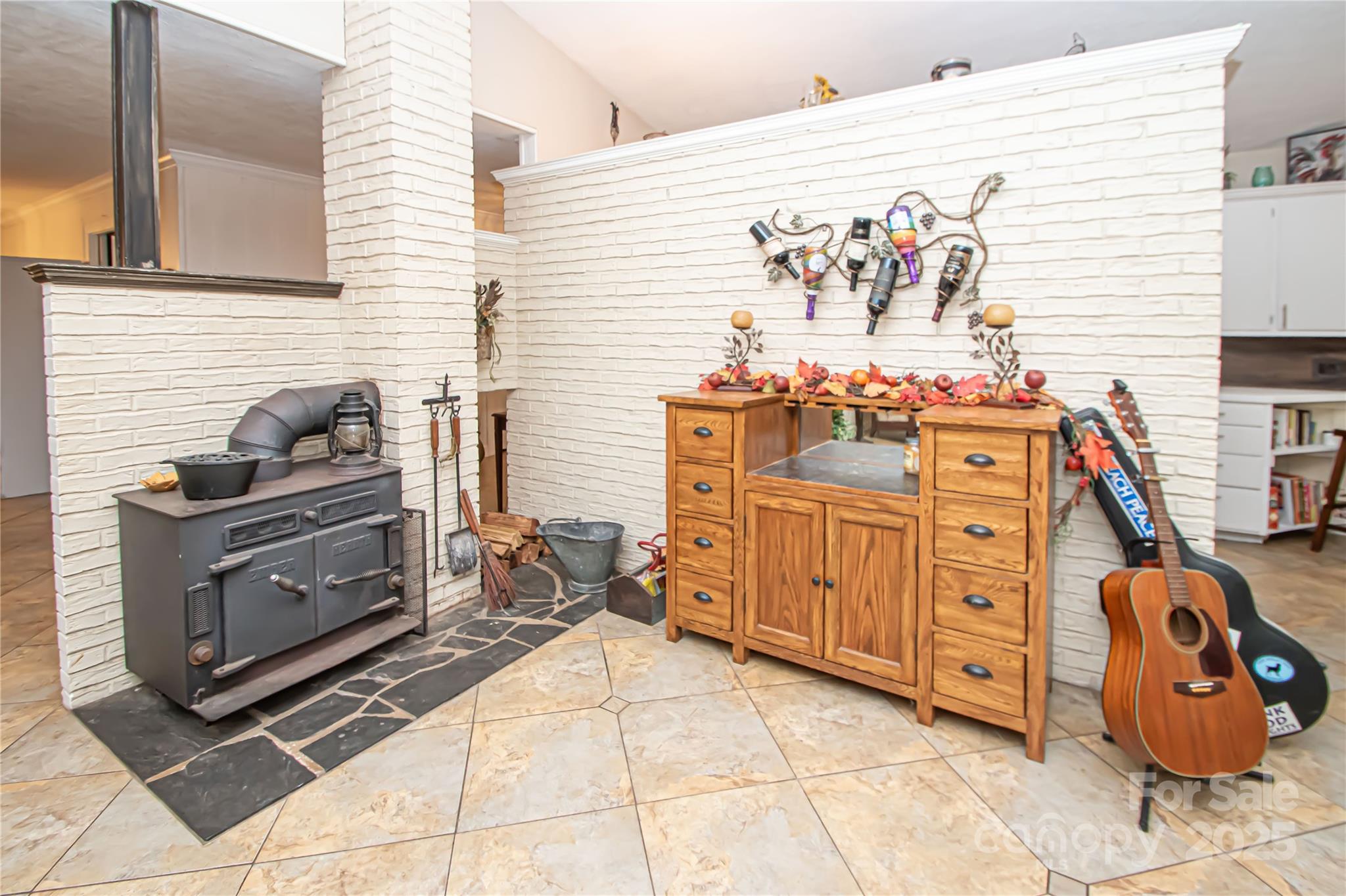 5608 Davis Road Property Photo 11