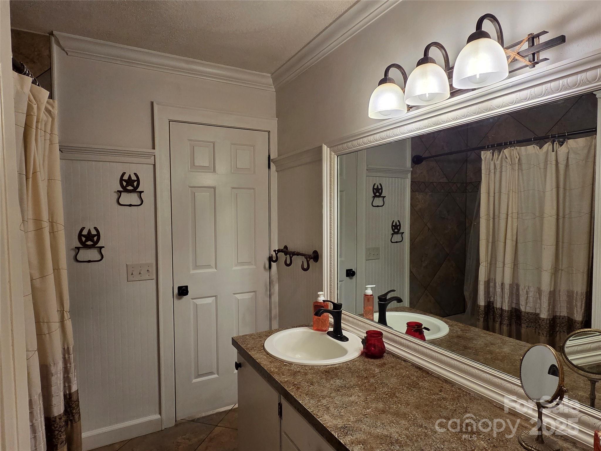 5608 Davis Road Property Photo 30