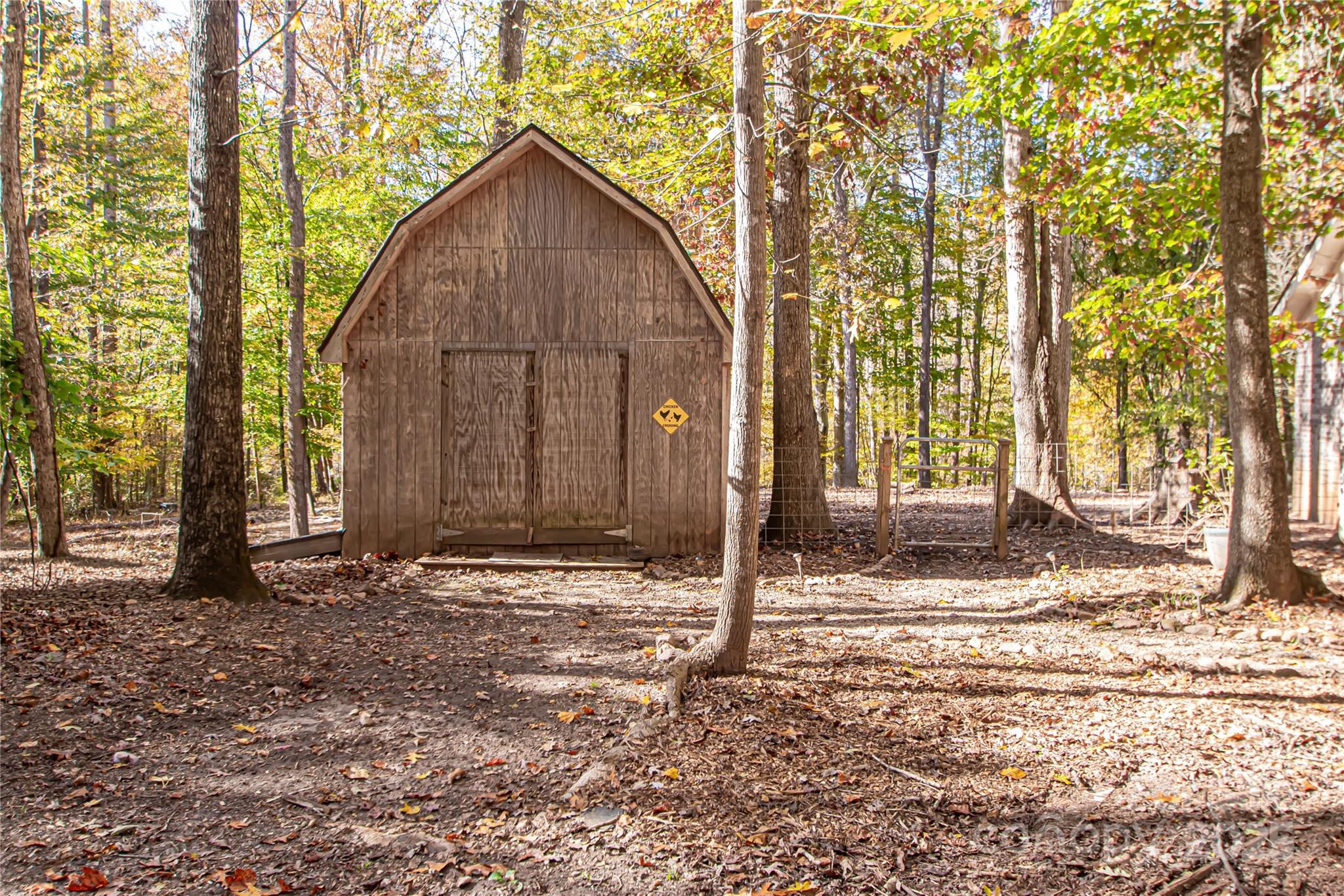 5608 Davis Road Property Photo 36