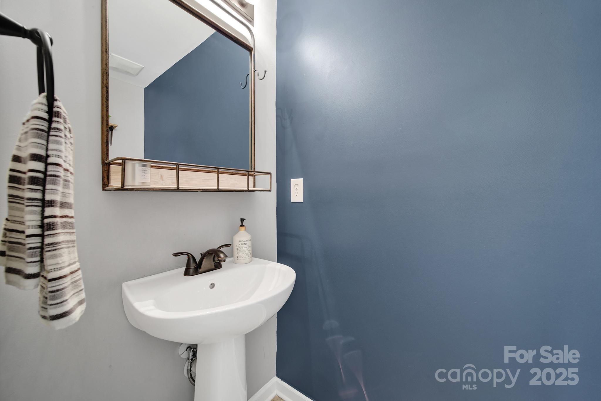 8033 Long House Lane Property Photo 17