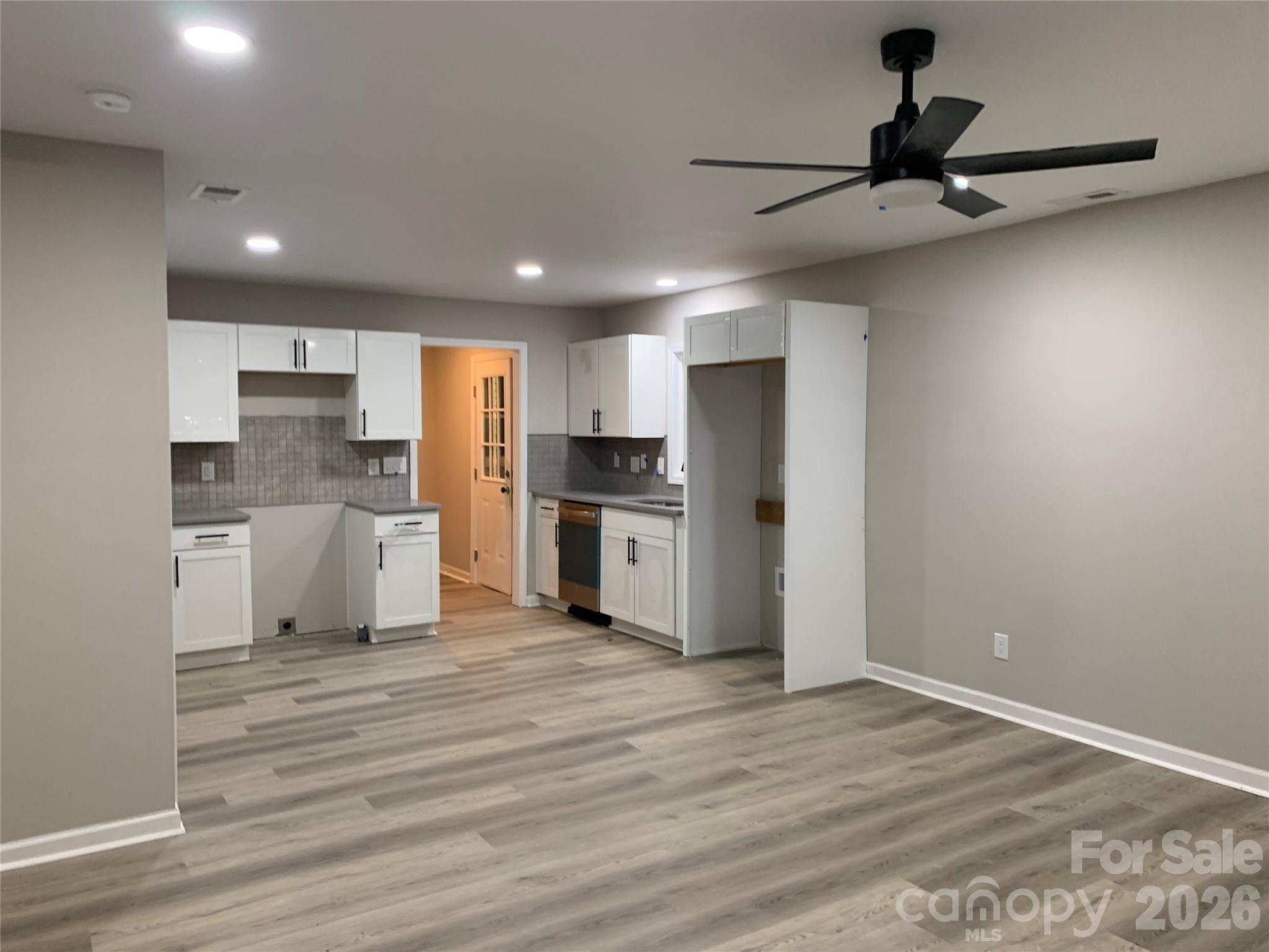 501 Colony Road Property Photo 5