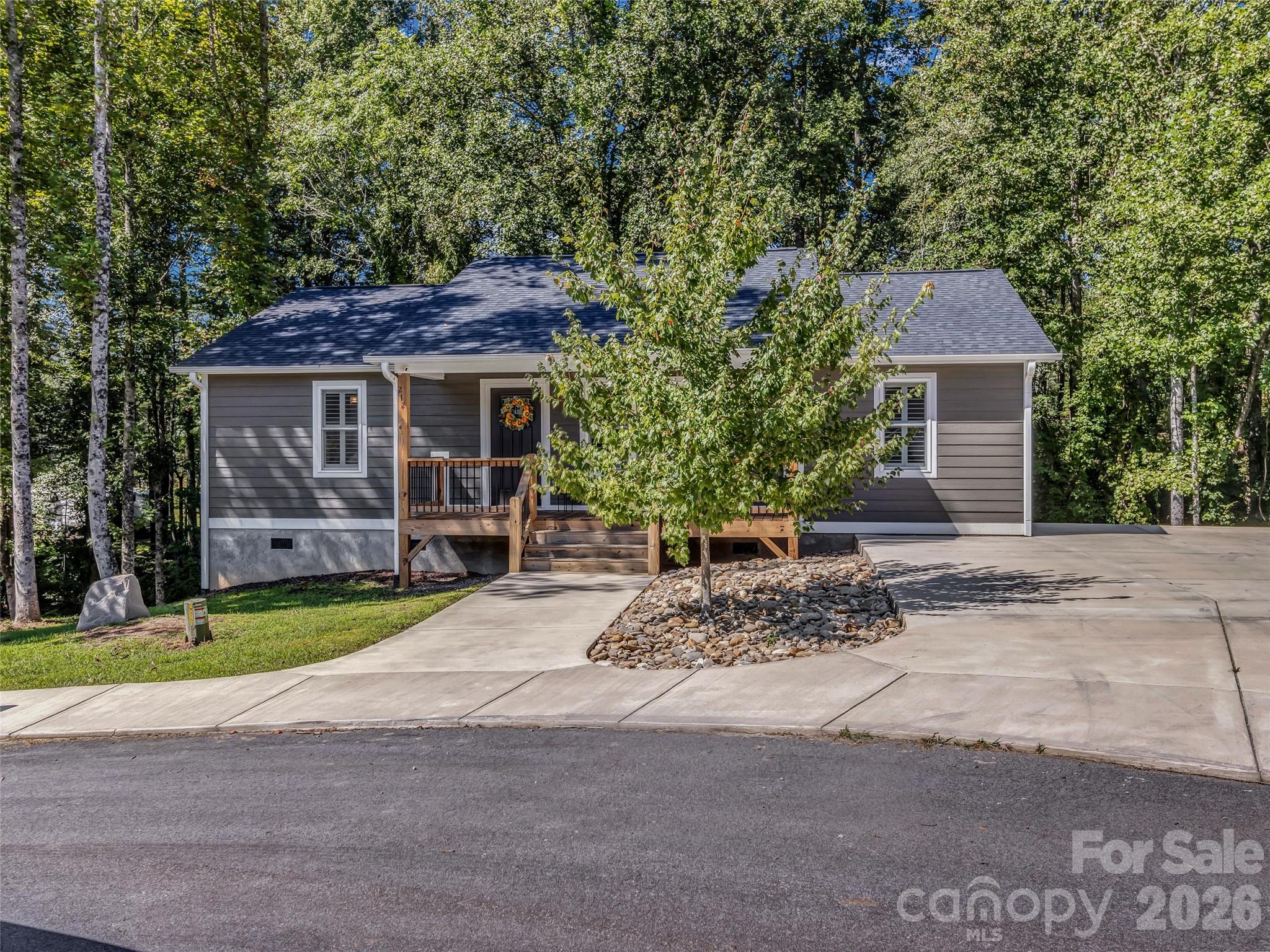 212 Walt Drive Property Photo 4