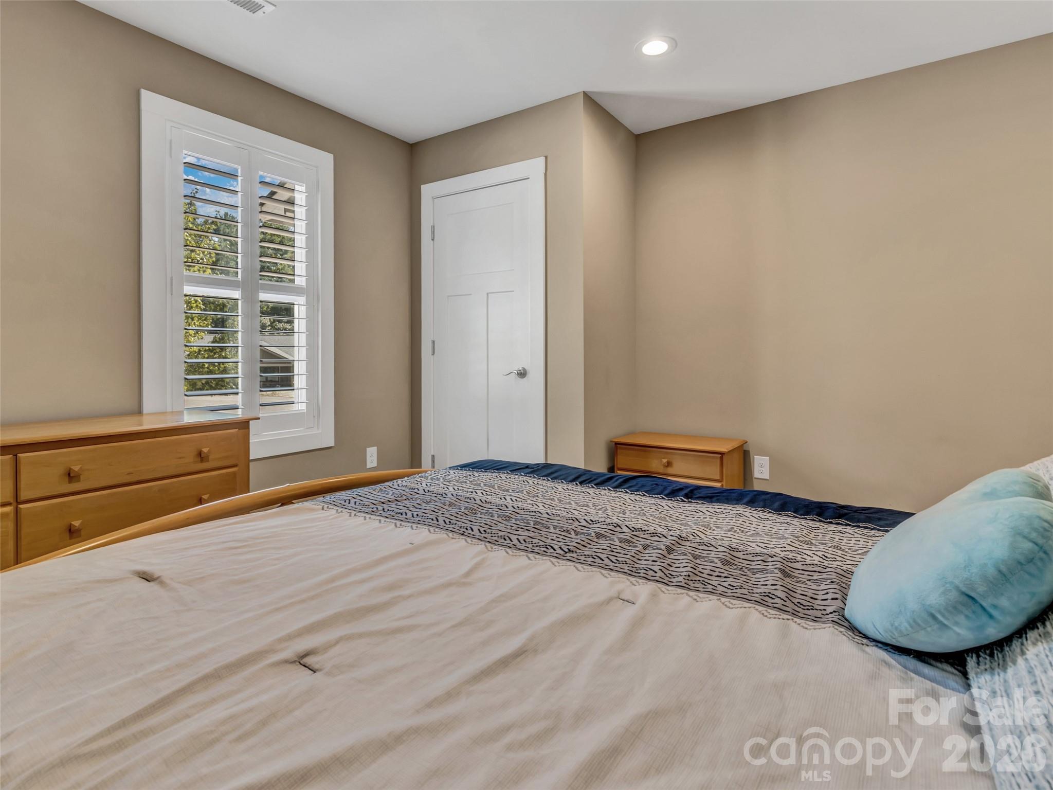212 Walt Drive Property Photo 36