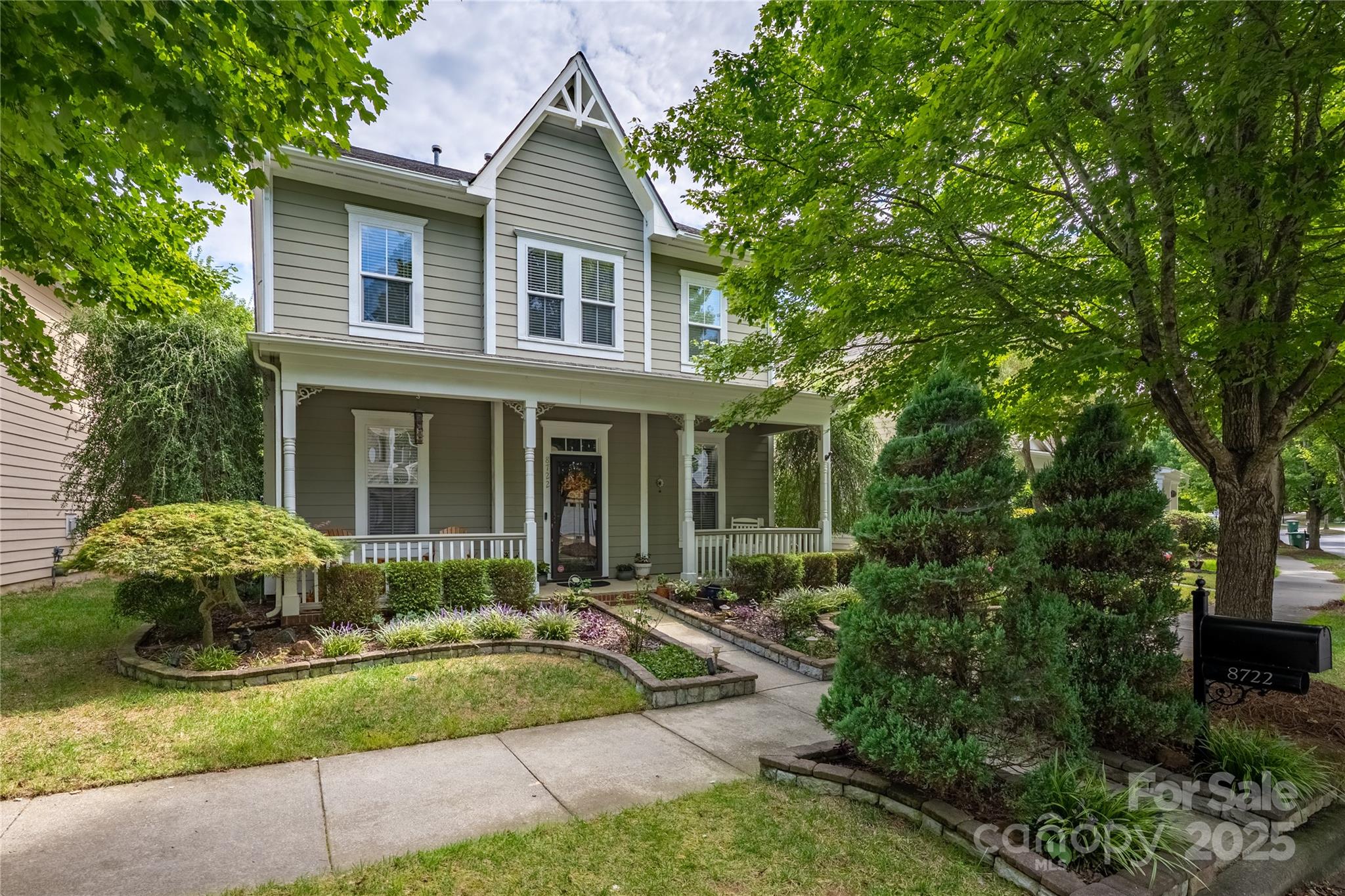 8722 Westmoreland Lake Drive Property Photo 3