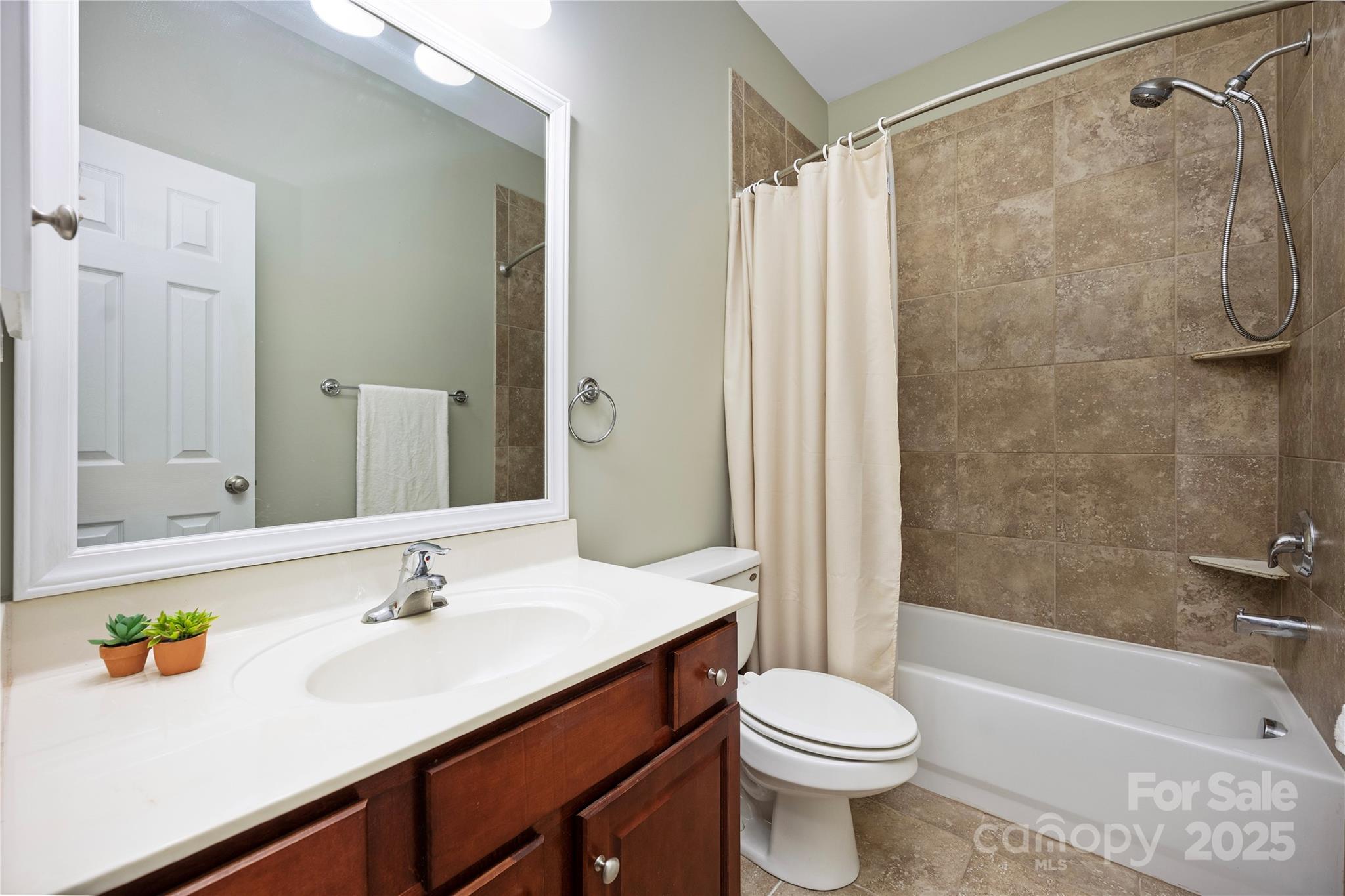 8722 Westmoreland Lake Drive Property Photo 25