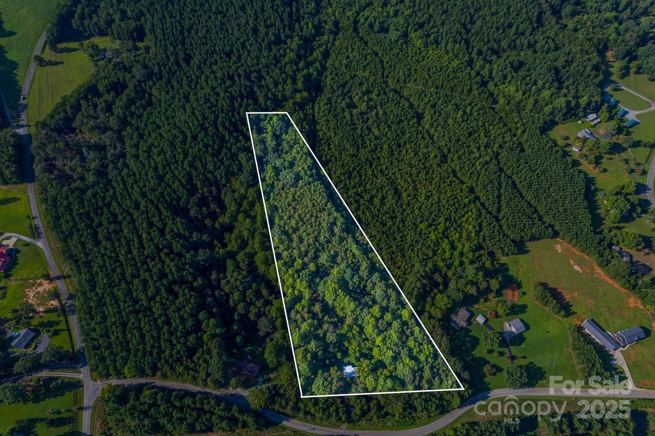 135 Medford Road Property Photo 1