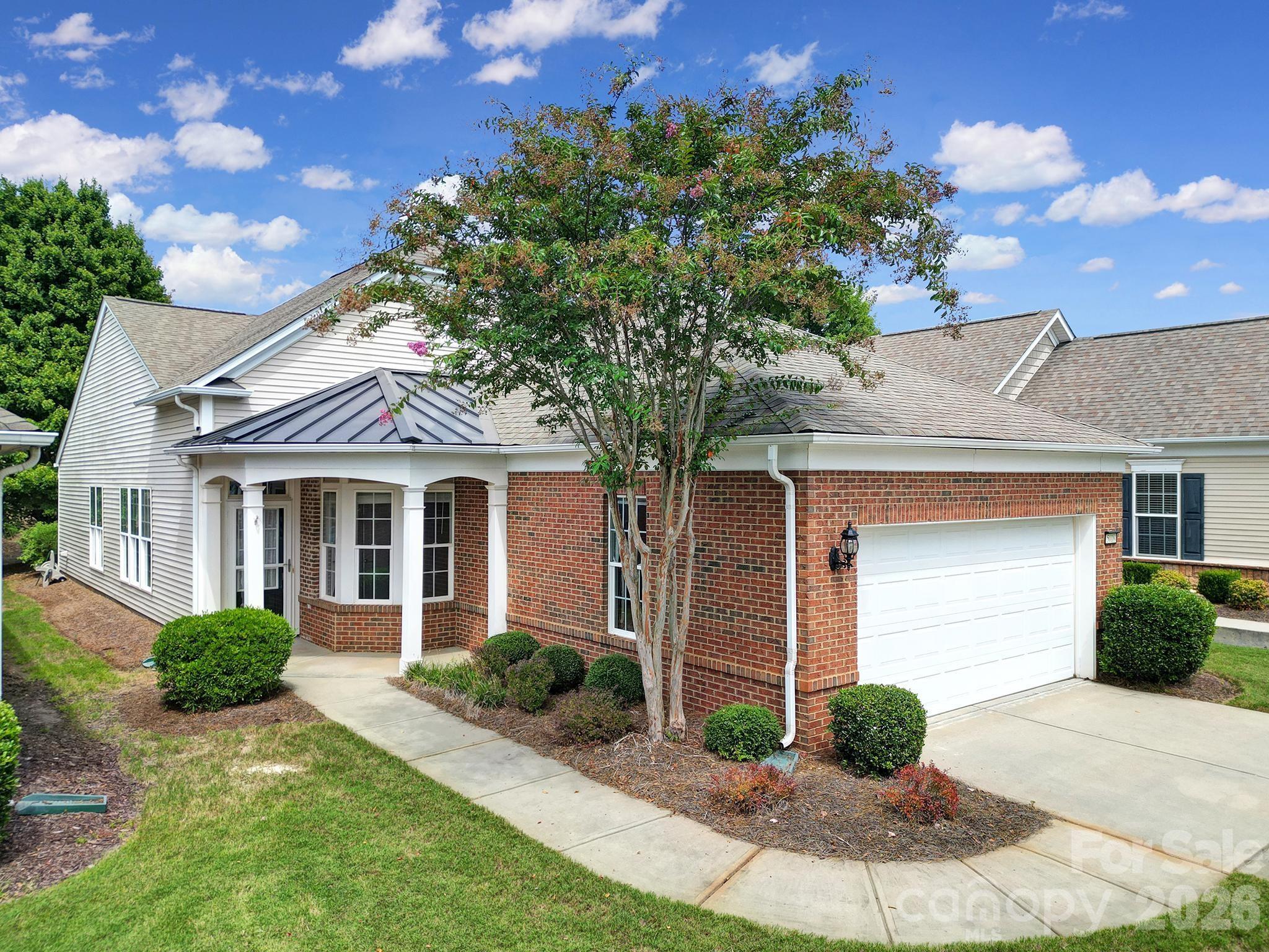 5018 Grandview Drive Property Photo 1
