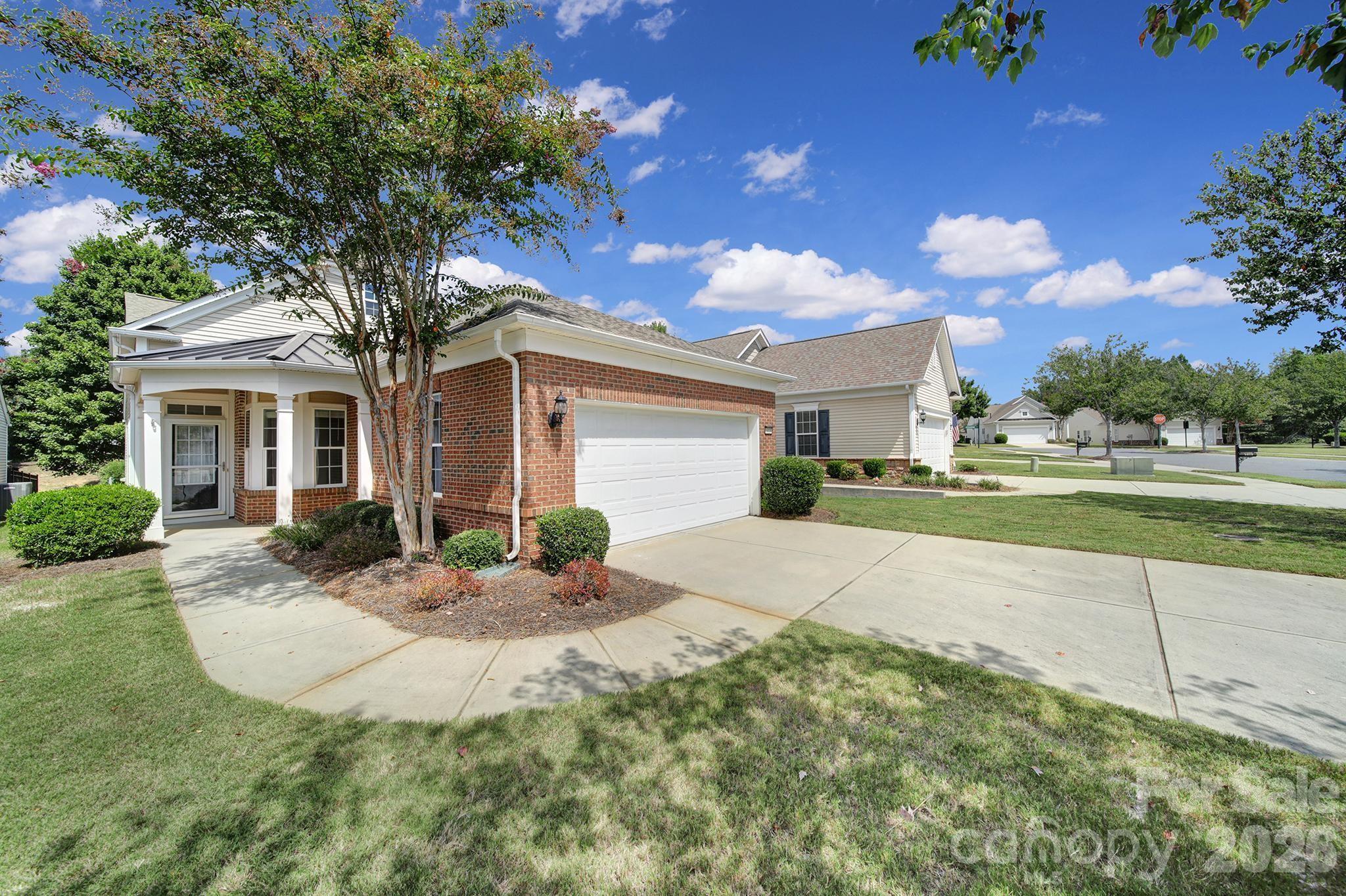5018 Grandview Drive Property Photo 2