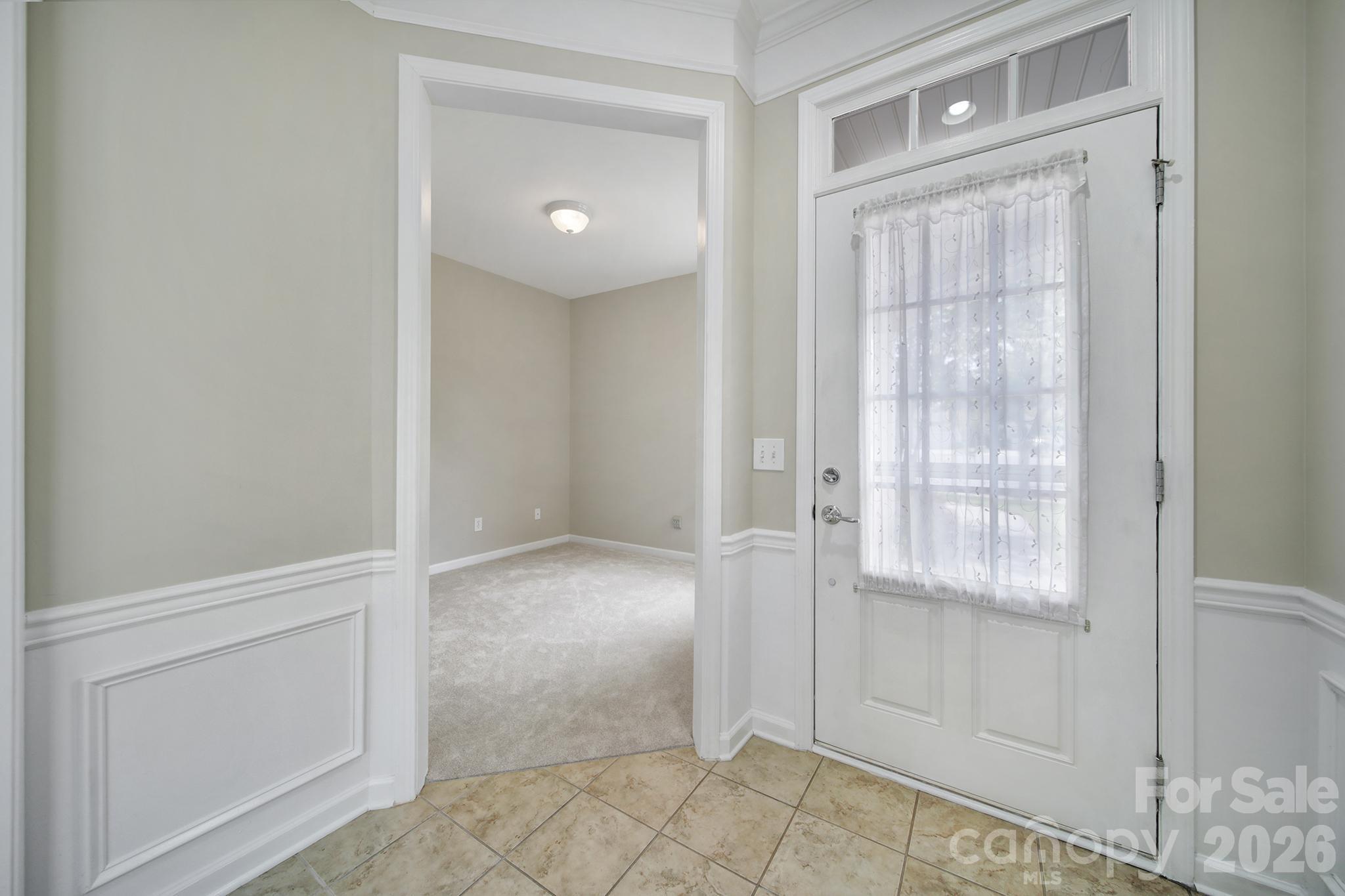 5018 Grandview Drive Property Photo 4