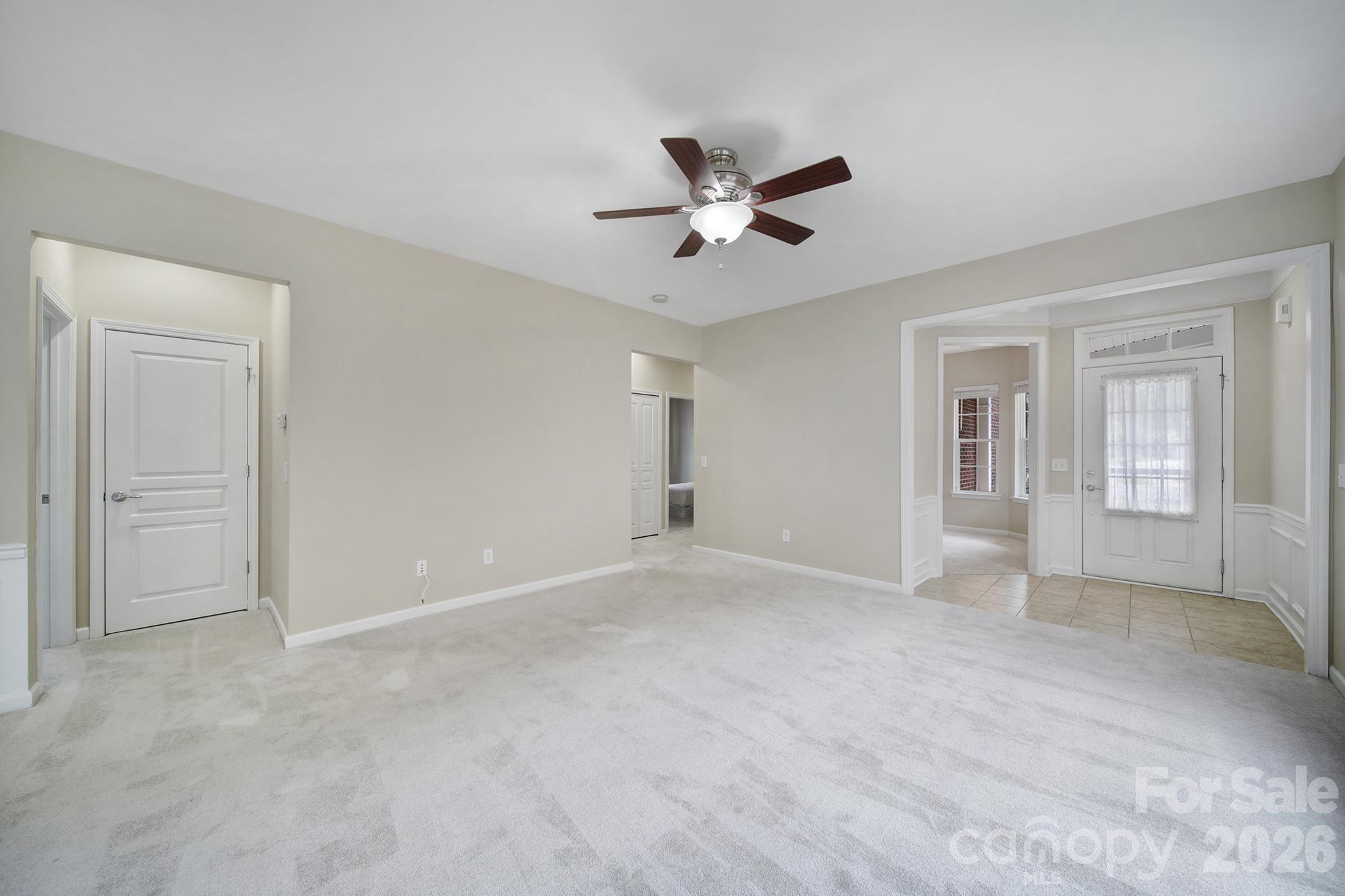 5018 Grandview Drive Property Photo 11