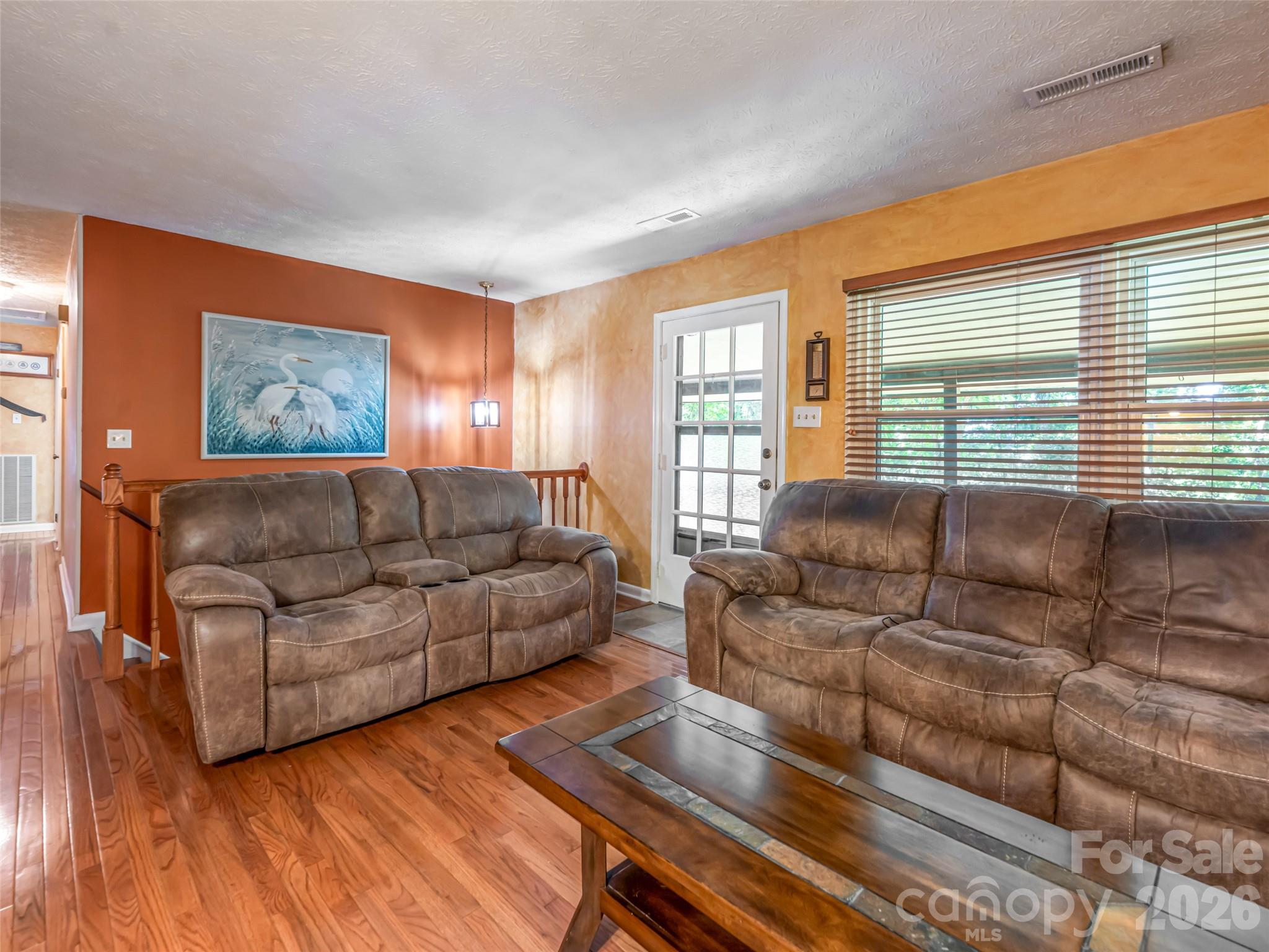 50 Tuckaway Drive Property Photo 10