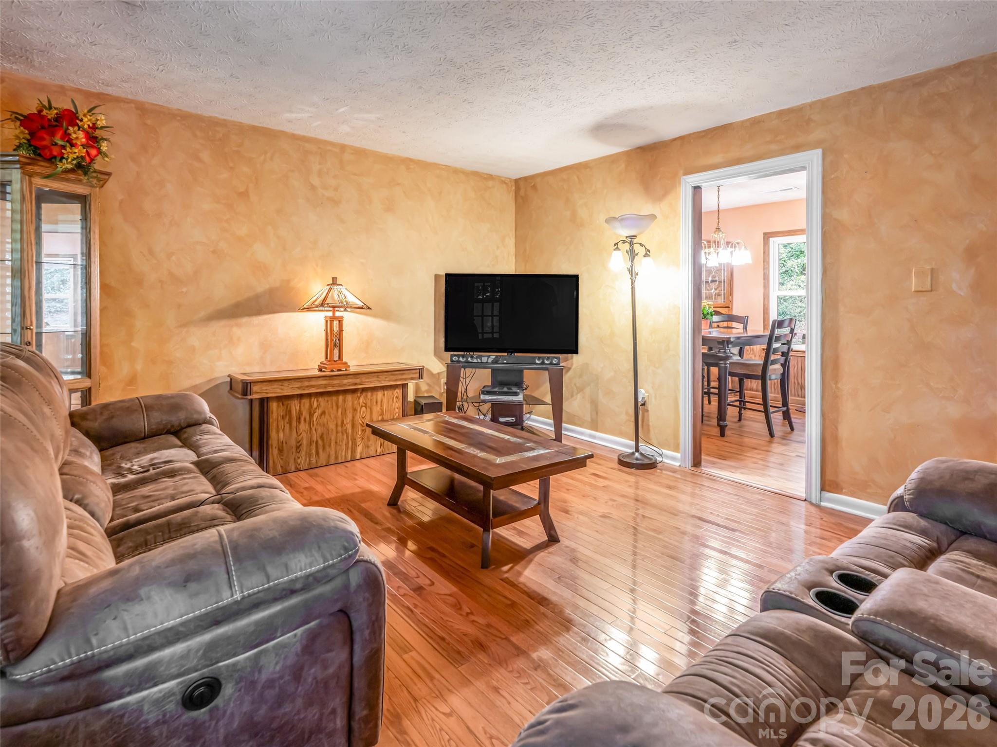 50 Tuckaway Drive Property Photo 13