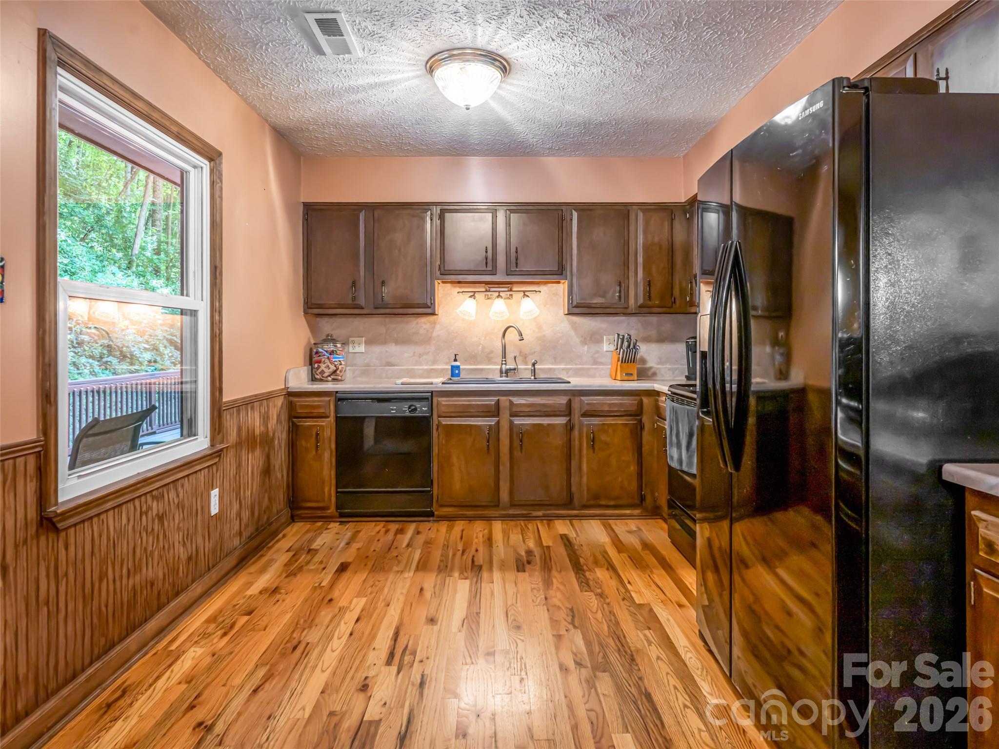 50 Tuckaway Drive Property Photo 15