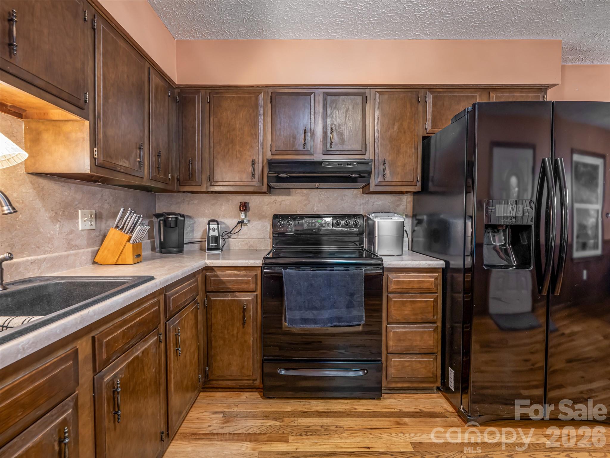 50 Tuckaway Drive Property Photo 17
