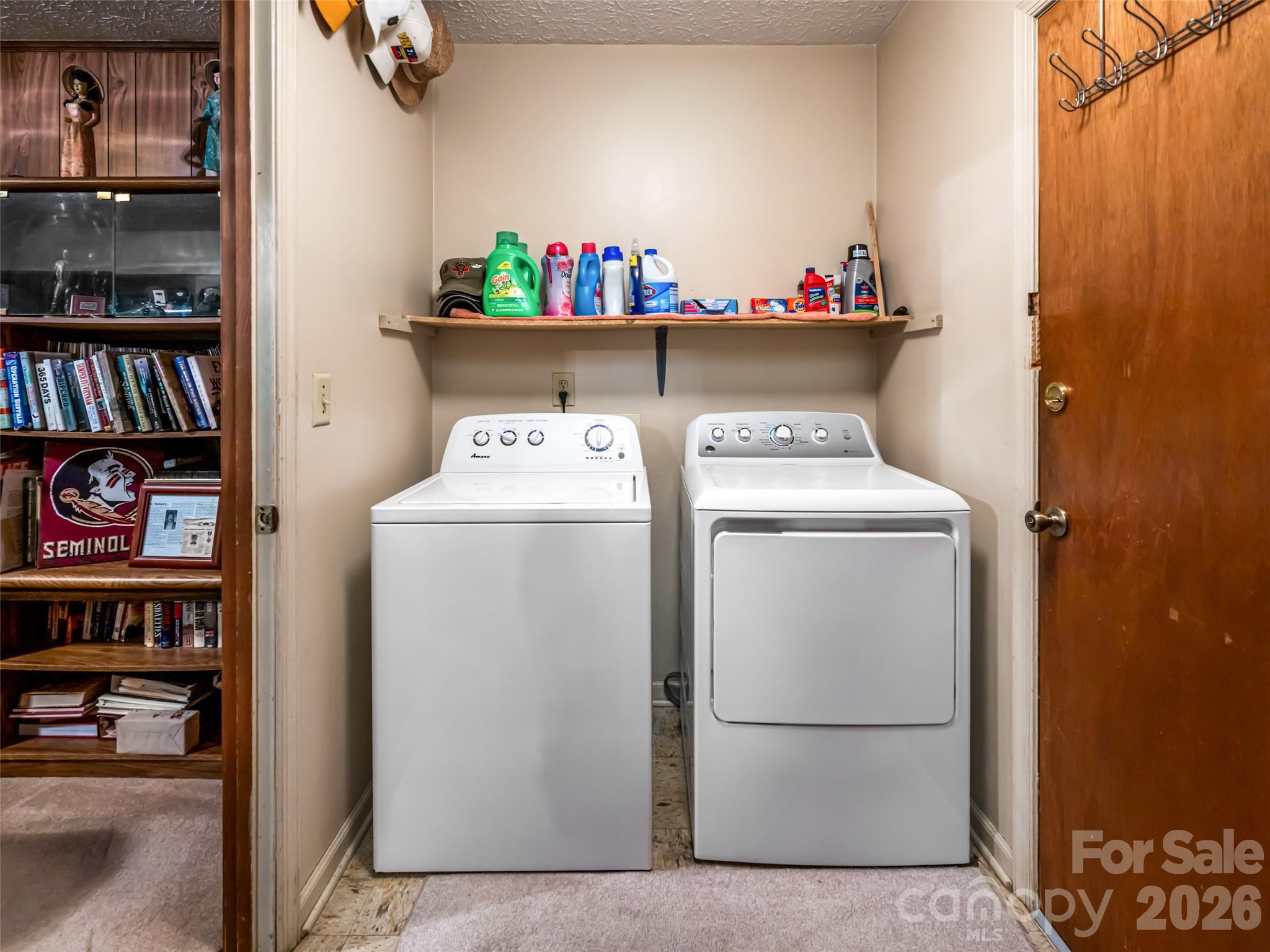 50 Tuckaway Drive Property Photo 28