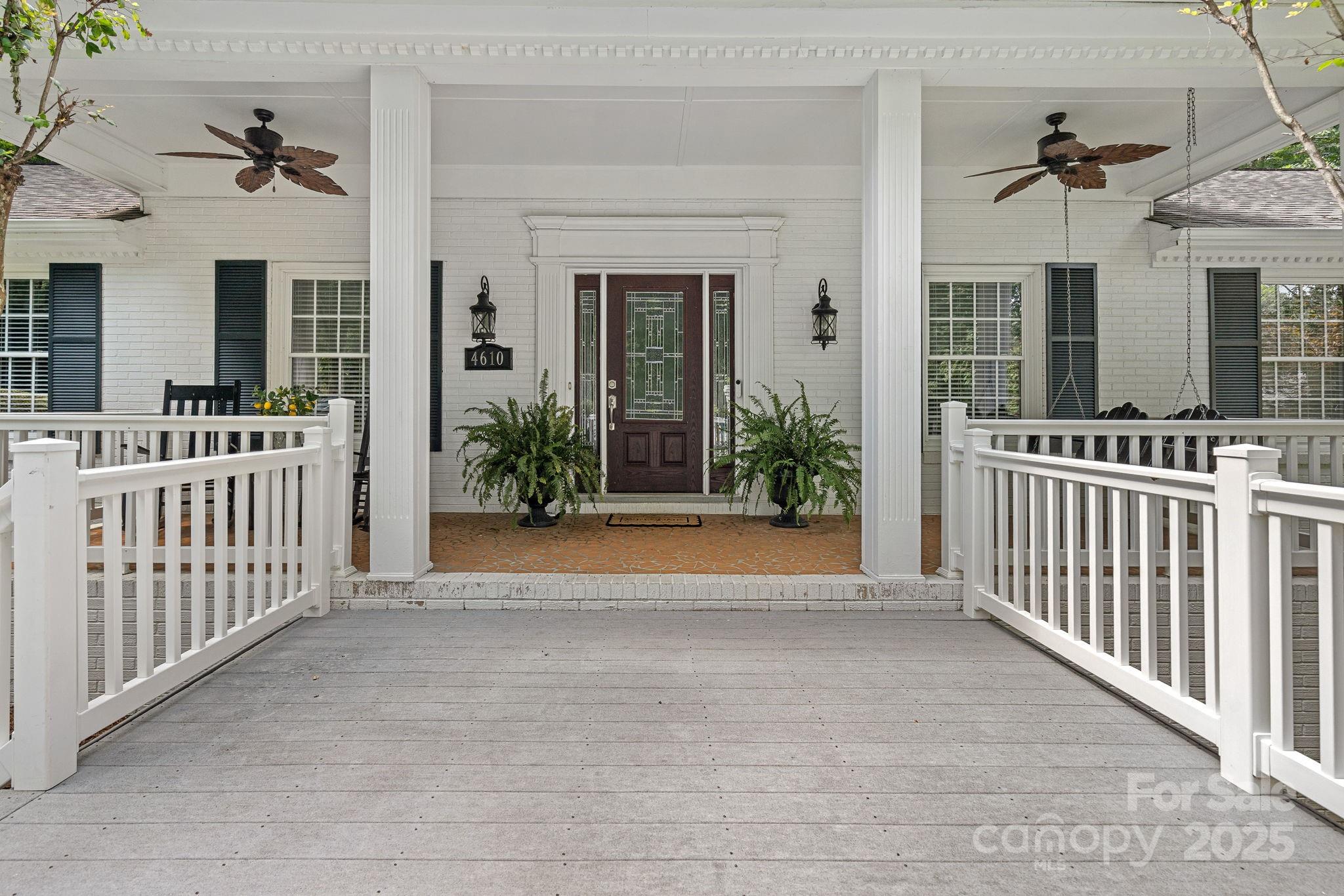 4610 Spicewood Drive Property Photo 2