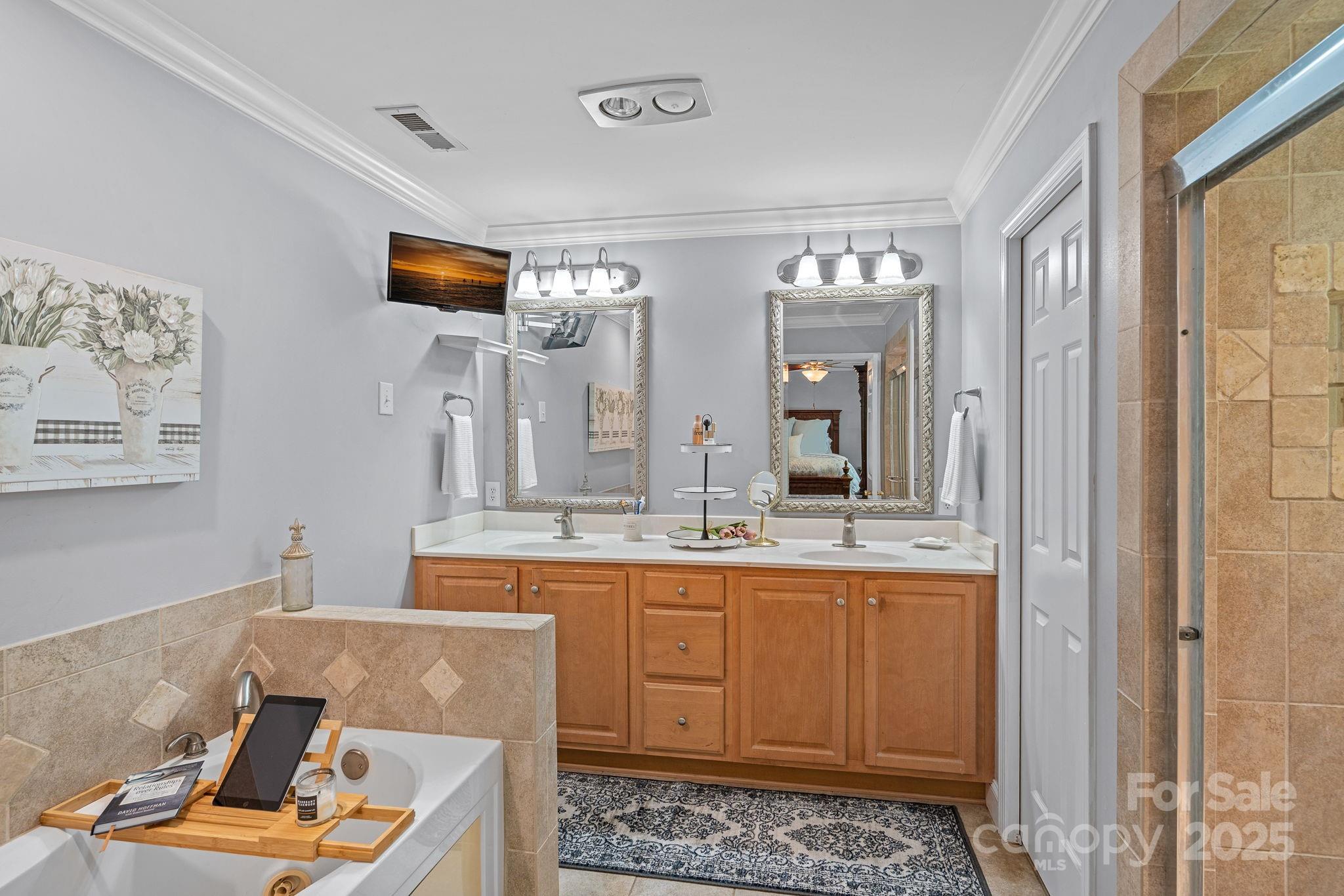 4610 Spicewood Drive Property Photo 6