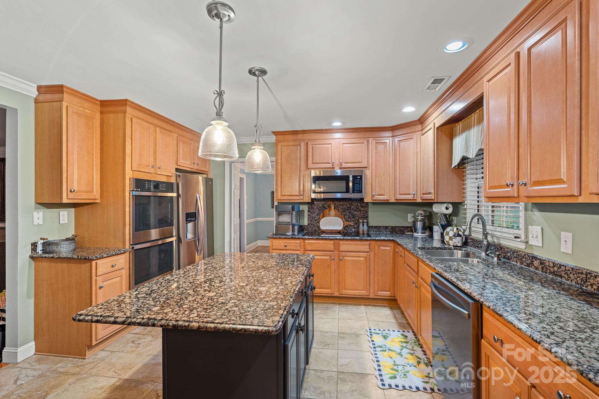 4610 Spicewood Drive Property Photo 8