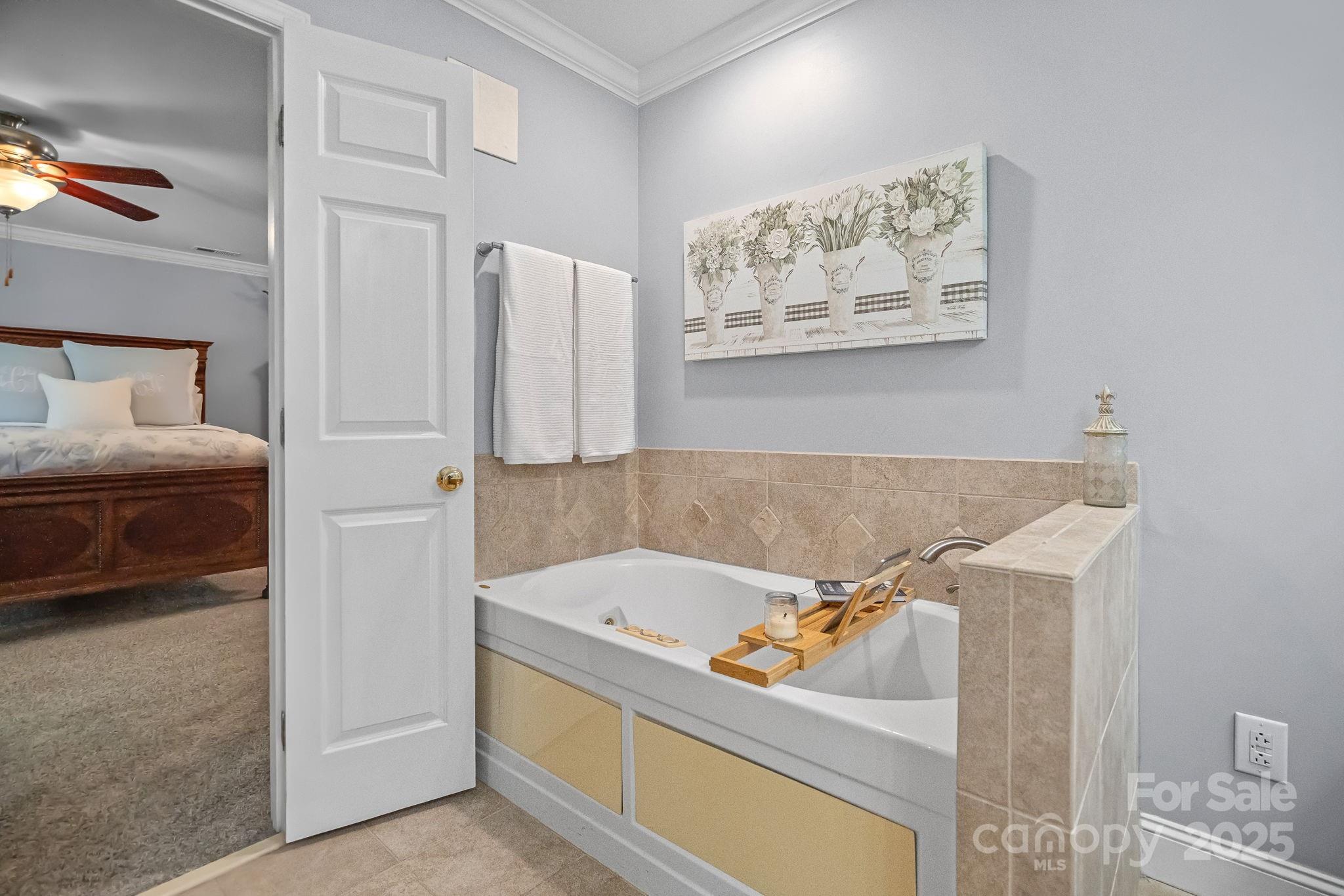 4610 Spicewood Drive Property Photo 24